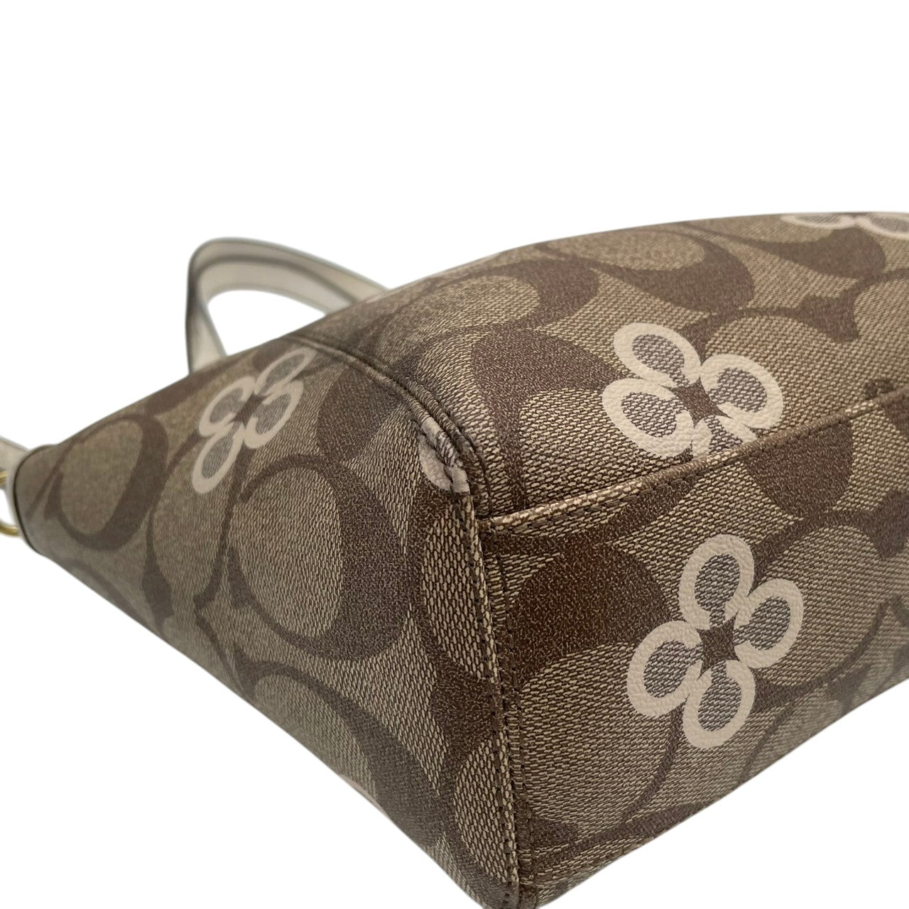 【美品】コーチ COACH 2way ショルダーバッグ F20811 シグネチャー 花柄 クローバー PVC レザー 茶 白 斜め掛け可 ワンショルダー 自立可 ビンテージ クラシック エレガント 上品 レディース お出かけ 華やか 人気 ゴールド金具 S9