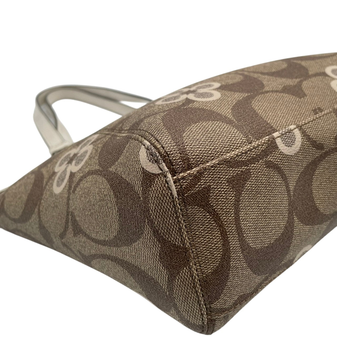 【美品】コーチ COACH 2way ショルダーバッグ F20811 シグネチャー 花柄 クローバー PVC レザー 茶 白 斜め掛け可 ワンショルダー 自立可 ビンテージ クラシック エレガント 上品 レディース お出かけ 華やか 人気 ゴールド金具 S9