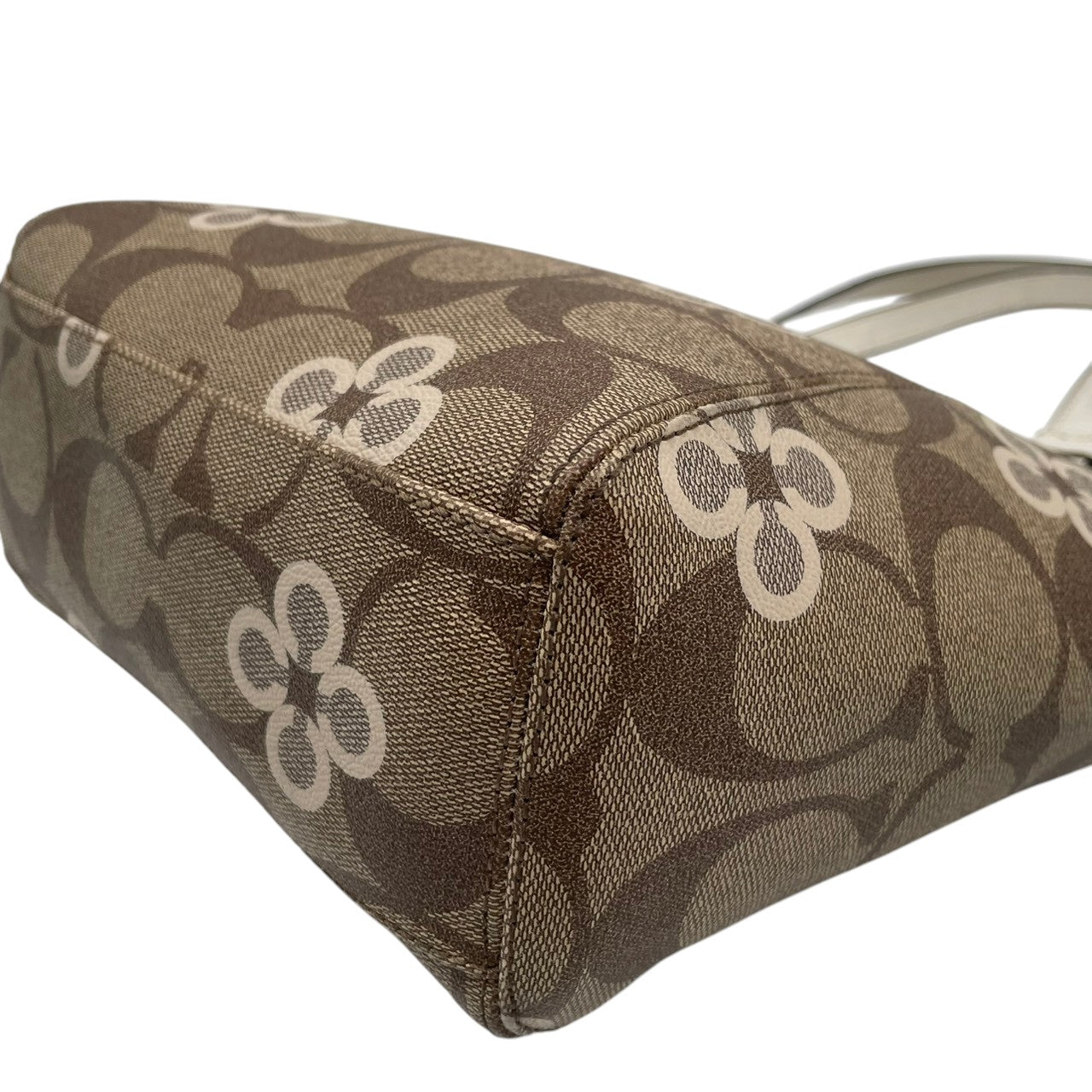 【美品】コーチ COACH 2way ショルダーバッグ F20811 シグネチャー 花柄 クローバー PVC レザー 茶 白 斜め掛け可 ワンショルダー 自立可 ビンテージ クラシック エレガント 上品 レディース お出かけ 華やか 人気 ゴールド金具 S9