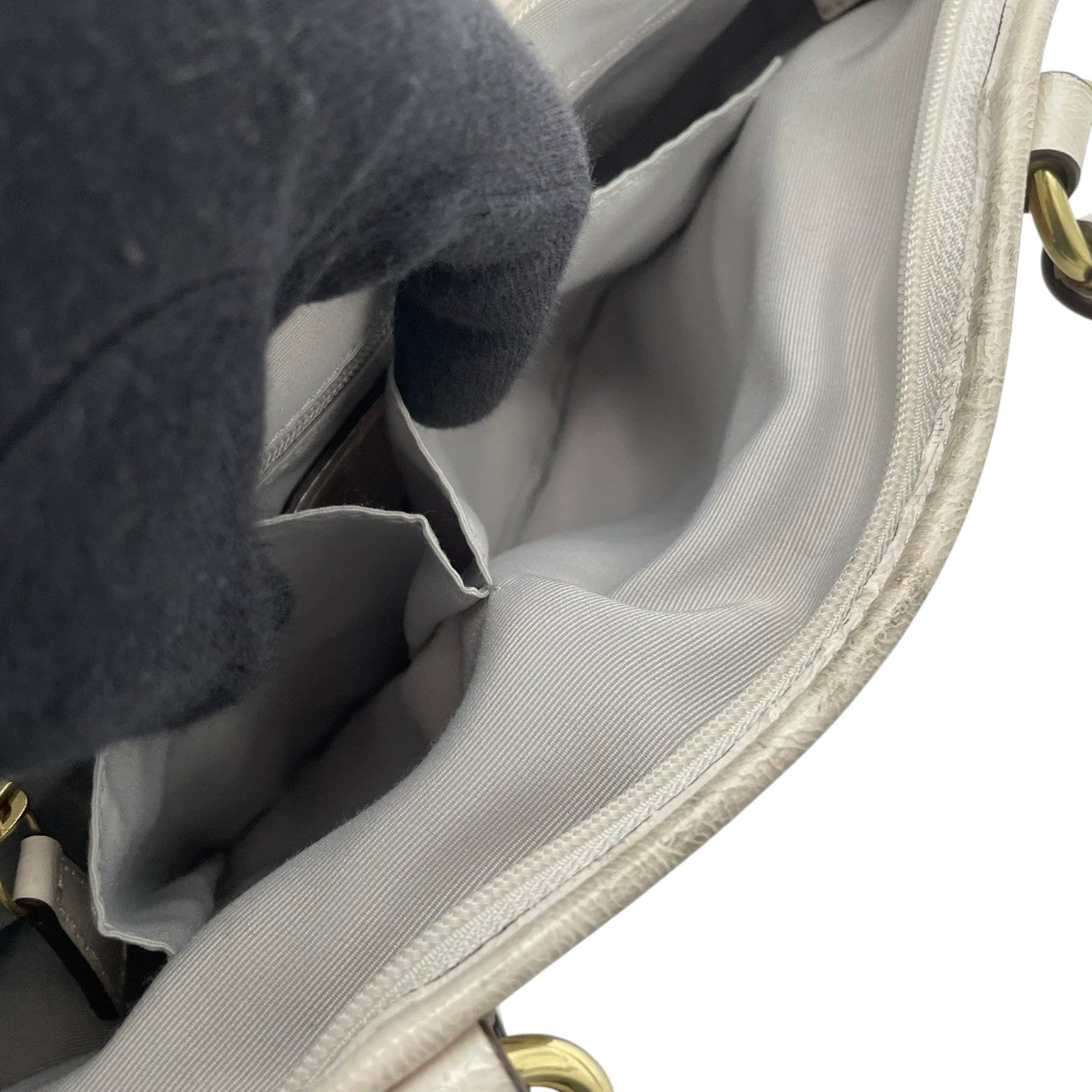 【美品】コーチ COACH 2way ショルダーバッグ F20811 シグネチャー 花柄 クローバー PVC レザー 茶 白 斜め掛け可 ワンショルダー 自立可 ビンテージ クラシック エレガント 上品 レディース お出かけ 華やか 人気 ゴールド金具 S9
