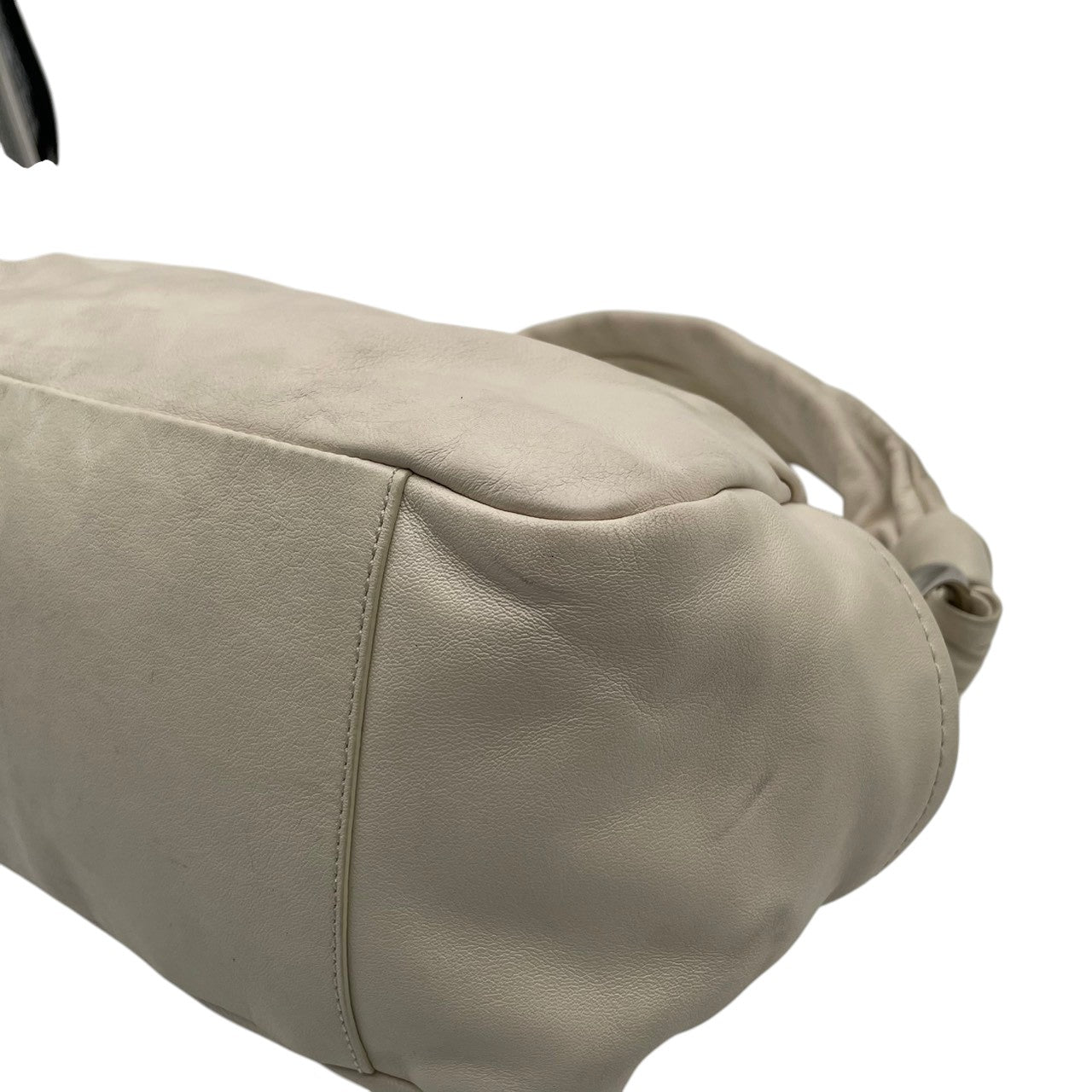 【美品】コーチ COACH ショルダーバッグ 13442 パーカー レザー アイボリー ホワイト系 肩掛け ワンショルダー 自立可 ビンテージ クラシック エレガント 上品 ギャザー レディース 通勤 通学 お出かけ デイリー シルバー金具 定番 人気 S9