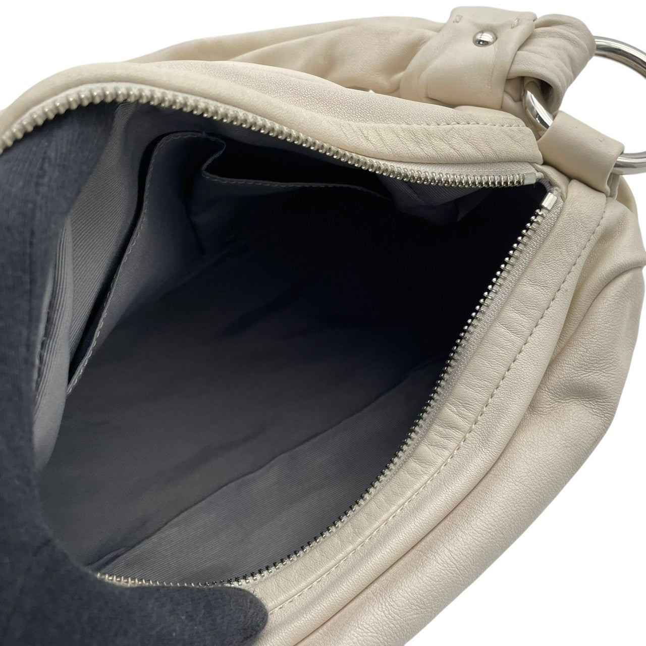 【美品】コーチ COACH ショルダーバッグ 13442 パーカー レザー アイボリー ホワイト系 肩掛け ワンショルダー 自立可 ビンテージ クラシック エレガント 上品 ギャザー レディース 通勤 通学 お出かけ デイリー シルバー金具 定番 人気 S9