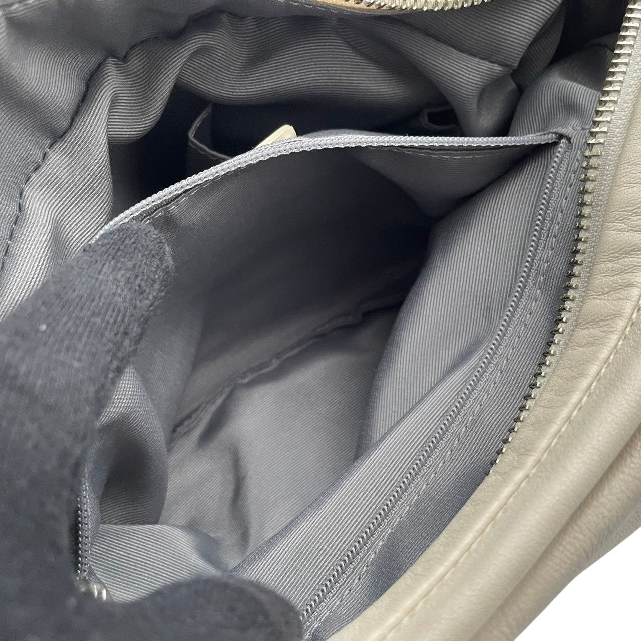 【美品】コーチ COACH ショルダーバッグ 13442 パーカー レザー アイボリー ホワイト系 肩掛け ワンショルダー 自立可 ビンテージ クラシック エレガント 上品 ギャザー レディース 通勤 通学 お出かけ デイリー シルバー金具 定番 人気 S9