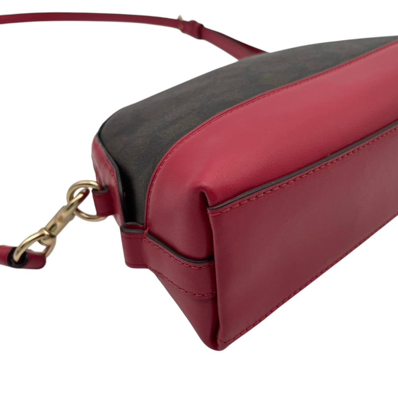 極 美品 コーチ COACH F76674 ショルダーバッグ クロスボディ ドーム型 シグネチャー PVC レザー 本革 茶 ブラウン ワインレッド ボルドー バイカラー レディース カジュアル デイリー お出かけ エレガント 上品 斜め掛け可 自立可 S98