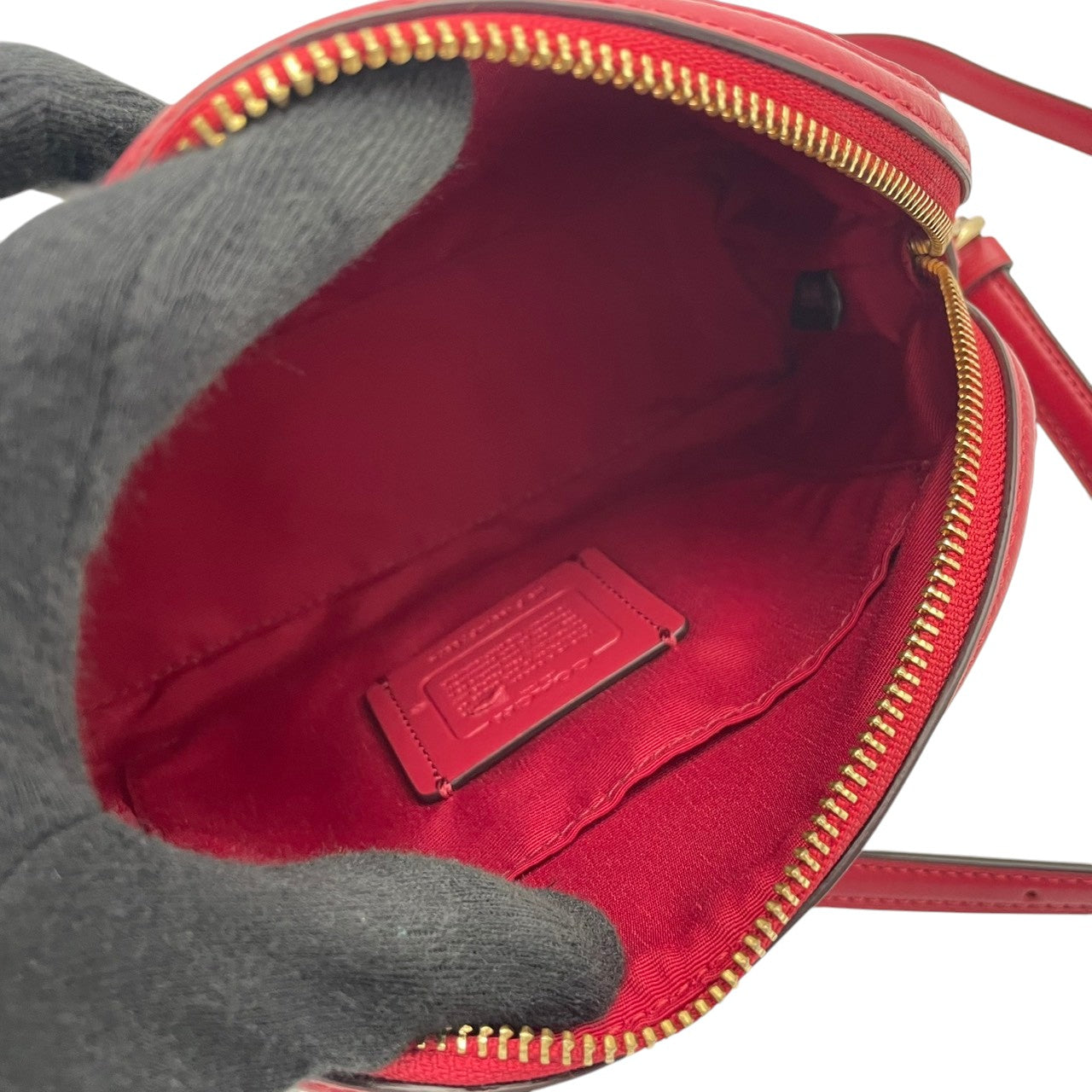極 美品 コーチ COACH F76674 ショルダーバッグ クロスボディ ドーム型 シグネチャー PVC レザー 本革 茶 ブラウン ワインレッド ボルドー バイカラー レディース カジュアル デイリー お出かけ エレガント 上品 斜め掛け可 自立可 S98