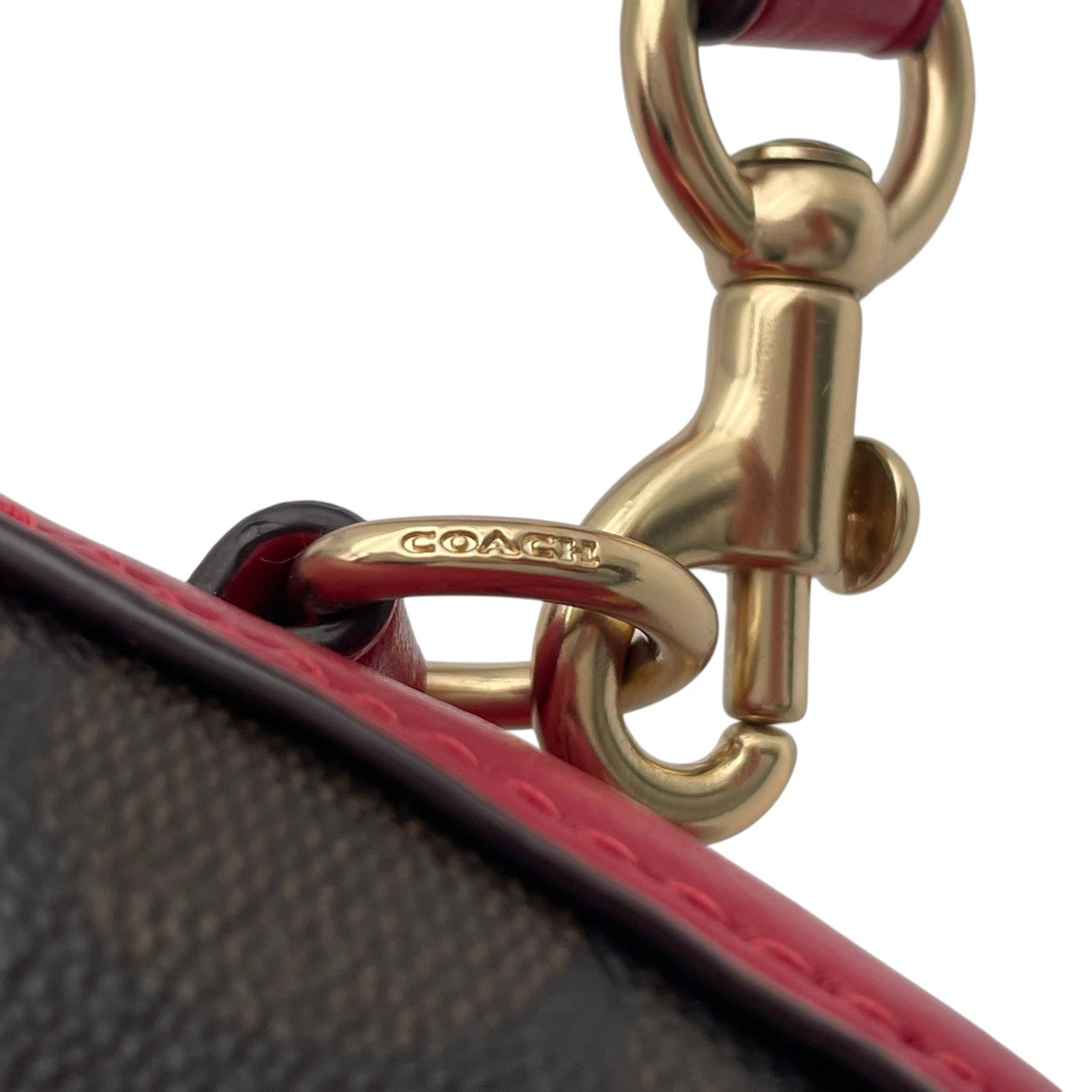 極 美品 コーチ COACH F76674 ショルダーバッグ クロスボディ ドーム型 シグネチャー PVC レザー 本革 茶 ブラウン ワインレッド ボルドー バイカラー レディース カジュアル デイリー お出かけ エレガント 上品 斜め掛け可 自立可 S98
