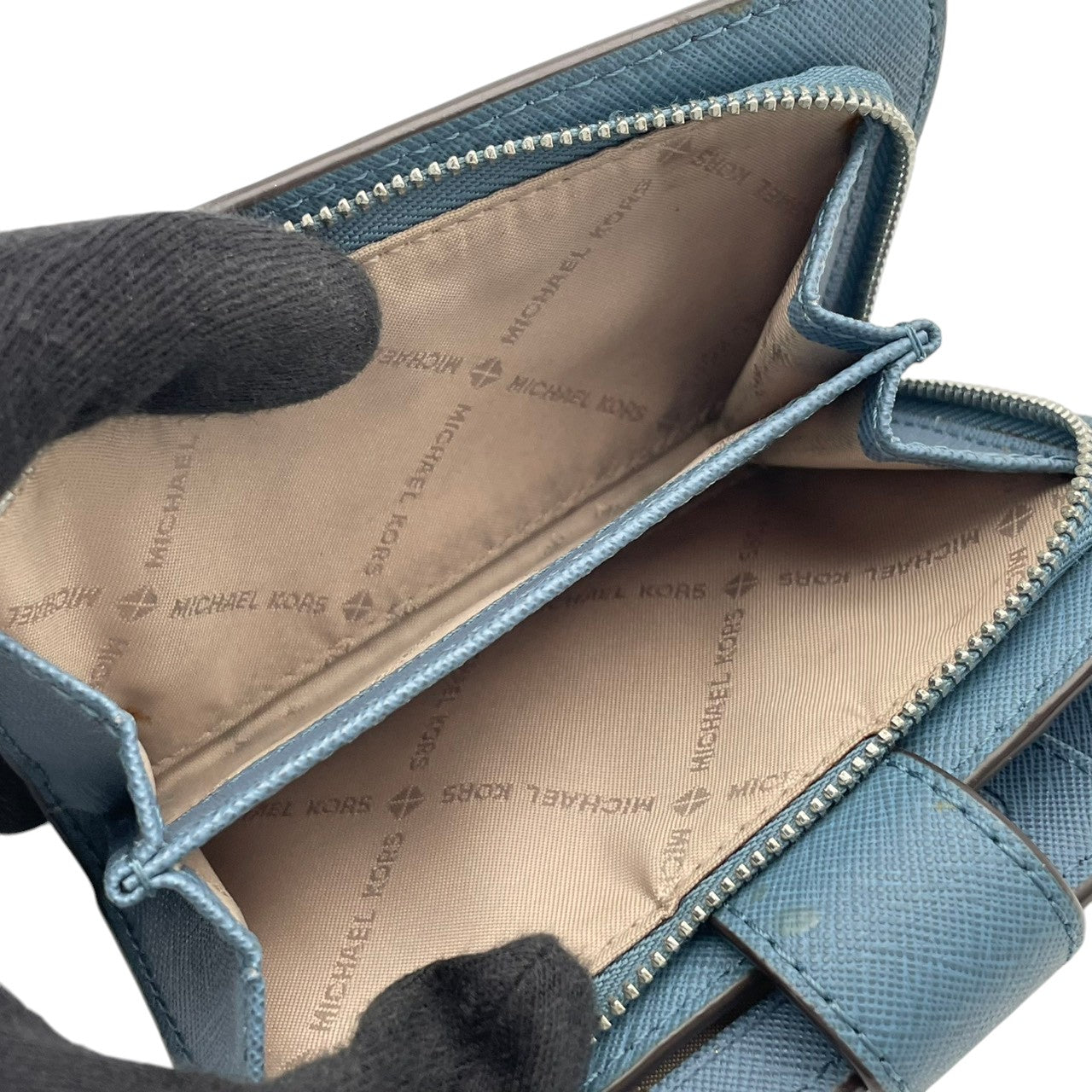 美品 マイケルコース MICHAEL KORS 二つ折り財布 折り財布 ミニ財布 ウォレット L字ファスナー コインケース パスケース付 PVC レザー ネイビー 紺 シグネチャー ジェットセット レディース エレガント クラシック 上品 通勤 通学 W6
