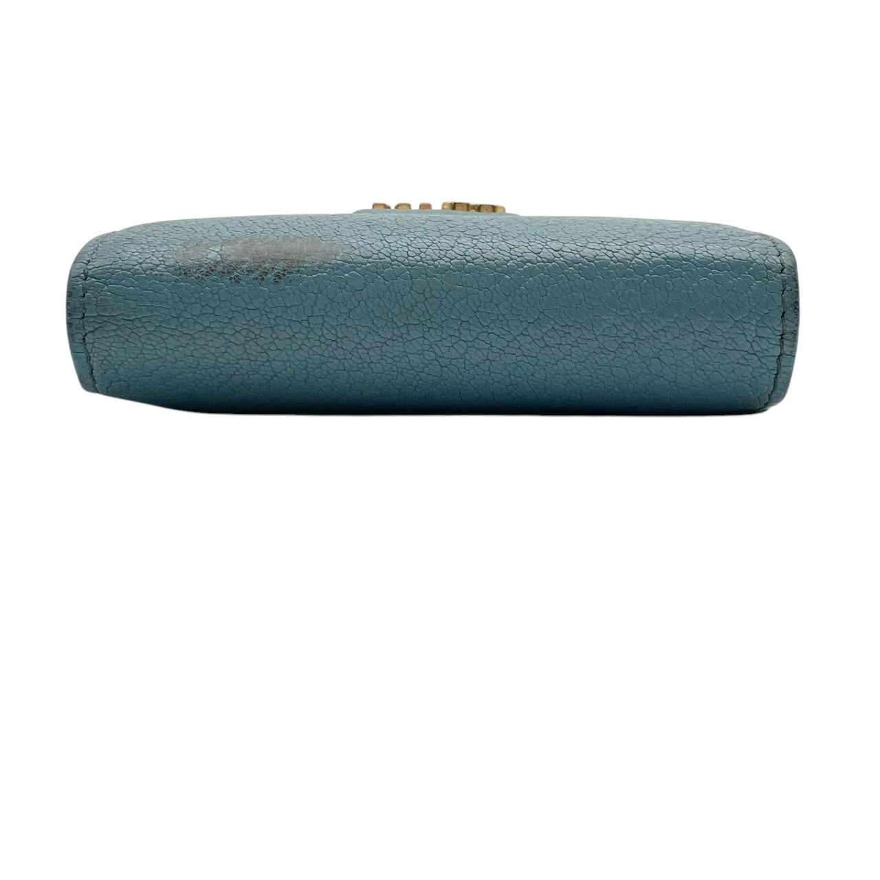 良品 ミュウミュウ miumiu 三つ折り財布 折り財布 コンパクトウォレット ミニ財布 マドラス レザー 本革 ライトブルー 水色 メタルロゴ ゴールド金具 レディース エレガント キュート フェミニン カジュアル デイリー 通勤 通学 上品 大人 W1