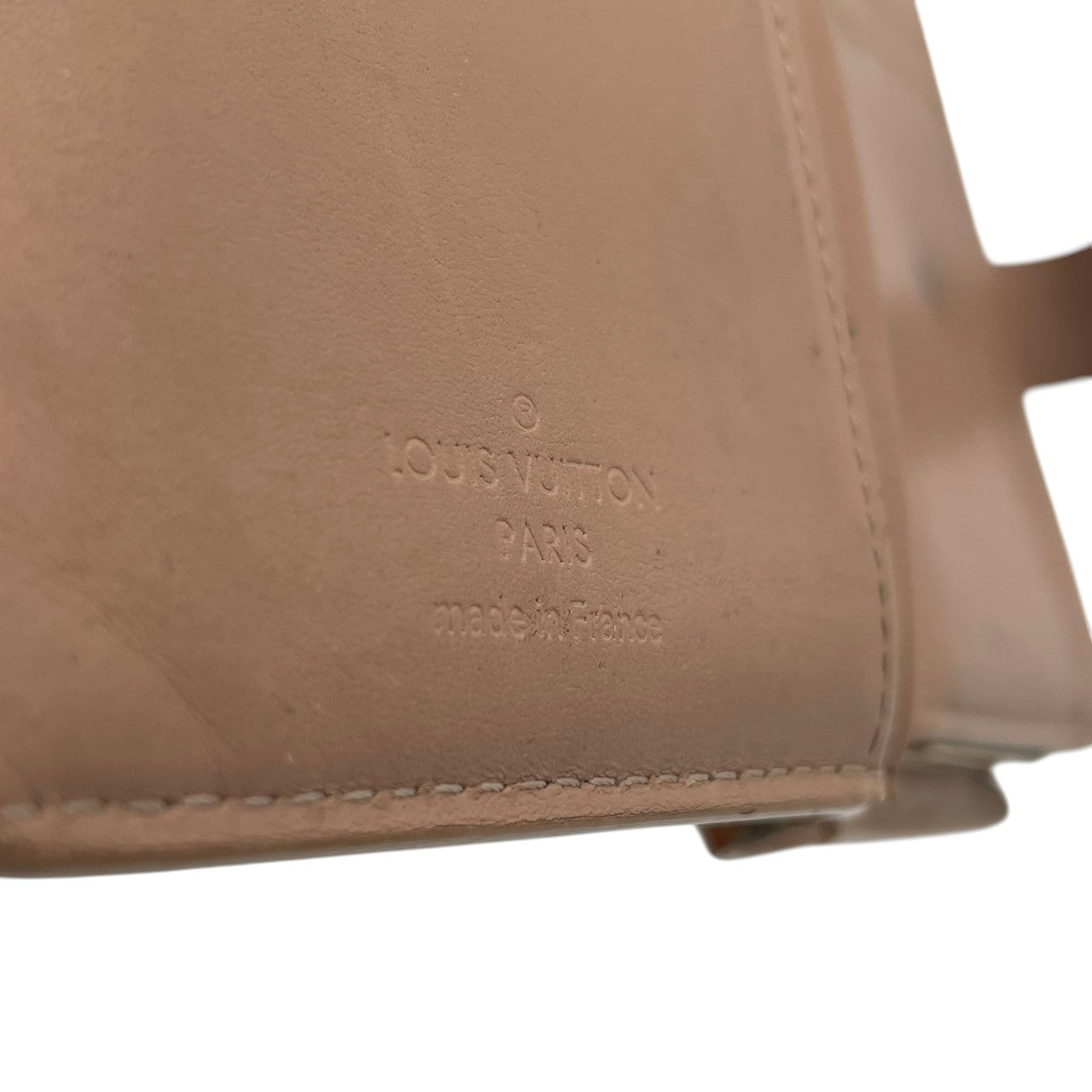 ルイヴィトン LOUIS VUITTON モノグラム ヴェルニ ポルトフォイユ ヴィエノワ がま口 二つ折り 財布 エナメル レザー イエロー ピンク ベージュ ビンテージ エレガント ブランド 定番 人気 アイテム レディース コンパクト ウォレット W1
