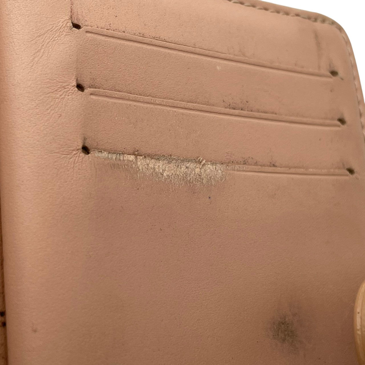 ルイヴィトン LOUIS VUITTON モノグラム ヴェルニ ポルトフォイユ ヴィエノワ がま口 二つ折り 財布 エナメル レザー イエロー ピンク ベージュ ビンテージ エレガント ブランド 定番 人気 アイテム レディース コンパクト ウォレット W1