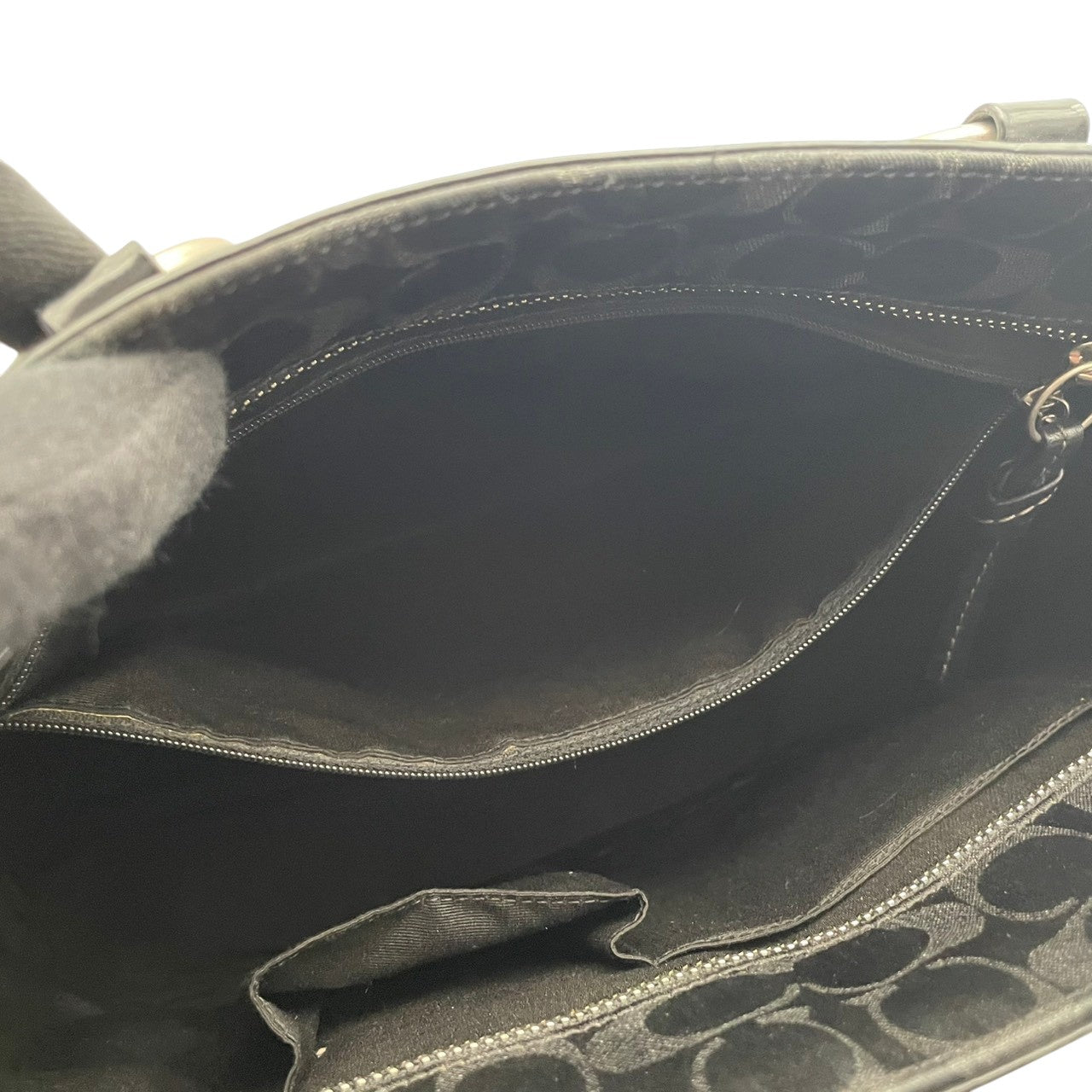 【美品】 コーチ COACH シグネチャー トートバッグ ショルダーバッグ スタッズ キャンバス レザー A4収納可能 肩掛け ワンショルダー ブラック 黒 通勤 通学 ビンテージ クラシック エレガント シック 上品 鞄 レディース F12853 S57