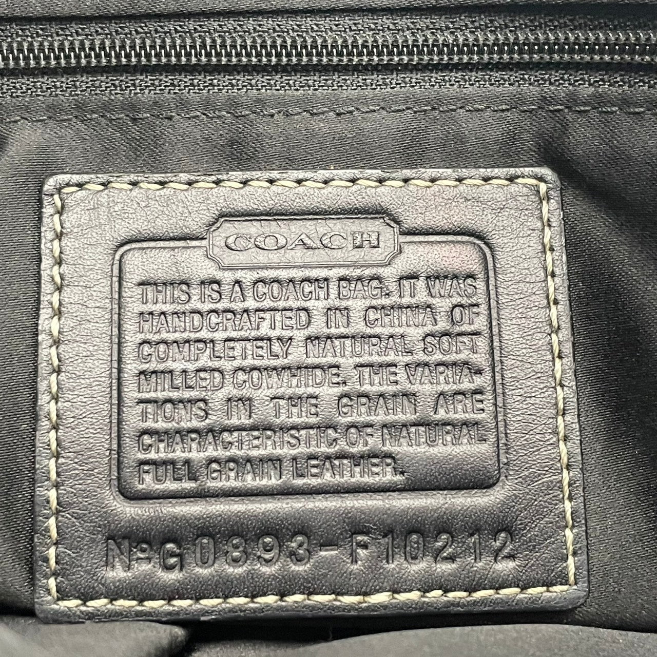 【美品】 コーチ COACH ハンドバッグ トートバッグ ハンプトンズ キャリーオール レザー ブラック 黒 ゴールド金具 タッセル チャーム付 肩掛け ワンショルダー 自立可 ビンテージ 鞄 通勤 お出かけ 普段使い 上品 レディース F10212 S57