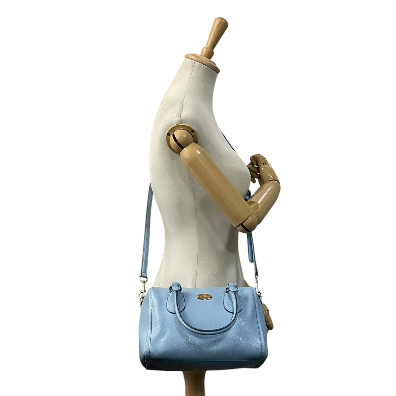 コーチ COACH 2WAY ハンドバッグ ショルダーバッグ 斜め掛け可 レザー 本革 水色 ゴールド金具 ミニボストン ベネット サッチェル ビンテージ クラシック エレガント 上品 鞄 レディース お出かけ 定番 人気 アイテム F33329 S57