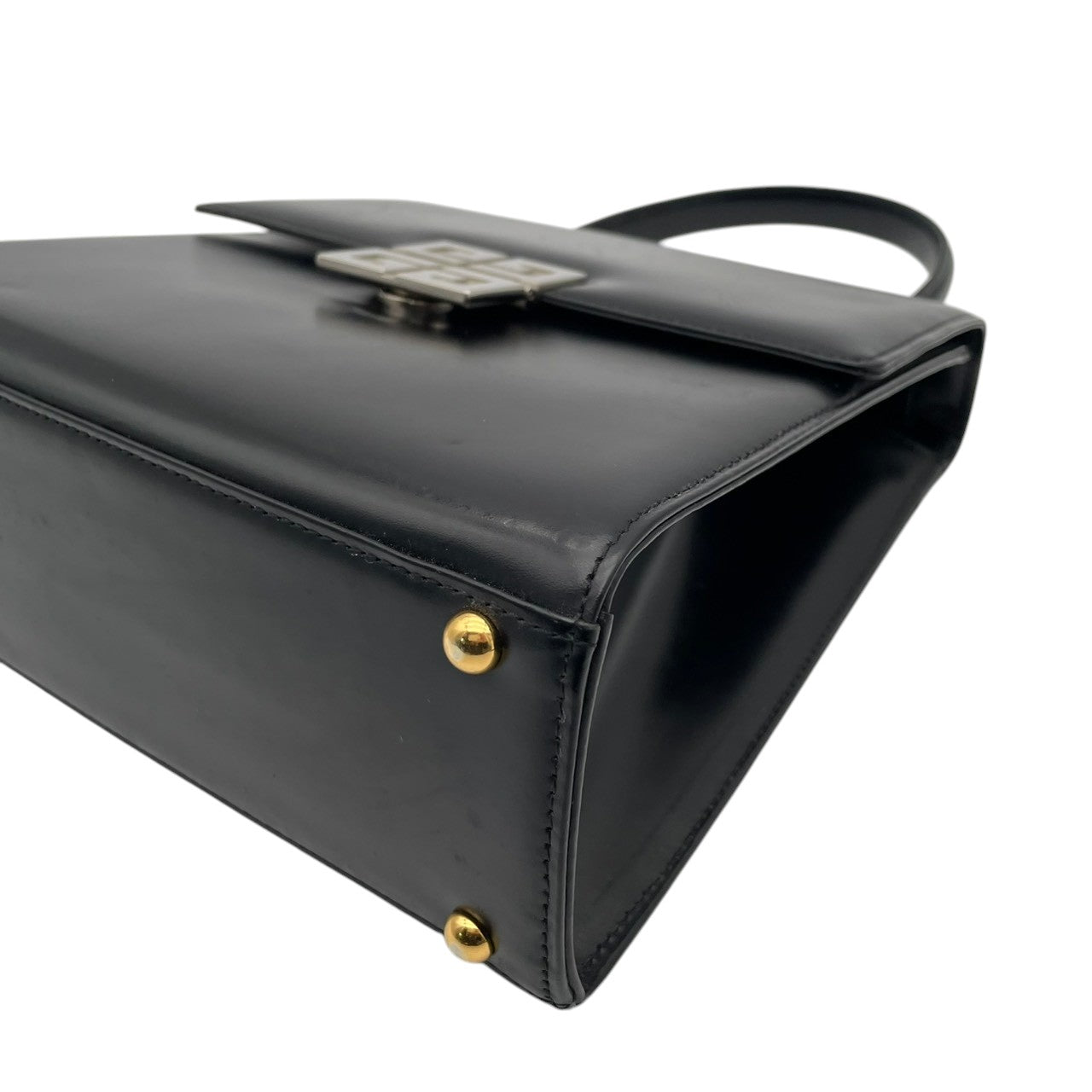 【良品】 ジバンシー GIVENCHY 2WAY ハンドバッグ ショルダーバッグ レザー 本革 ブラック 黒 ゴールド金具 ロゴプレート 斜め掛け可 肩掛け 自立可 ビンテージ クラシック エレガントレディース お出かけ デイリー 冠婚葬祭 人気 S58