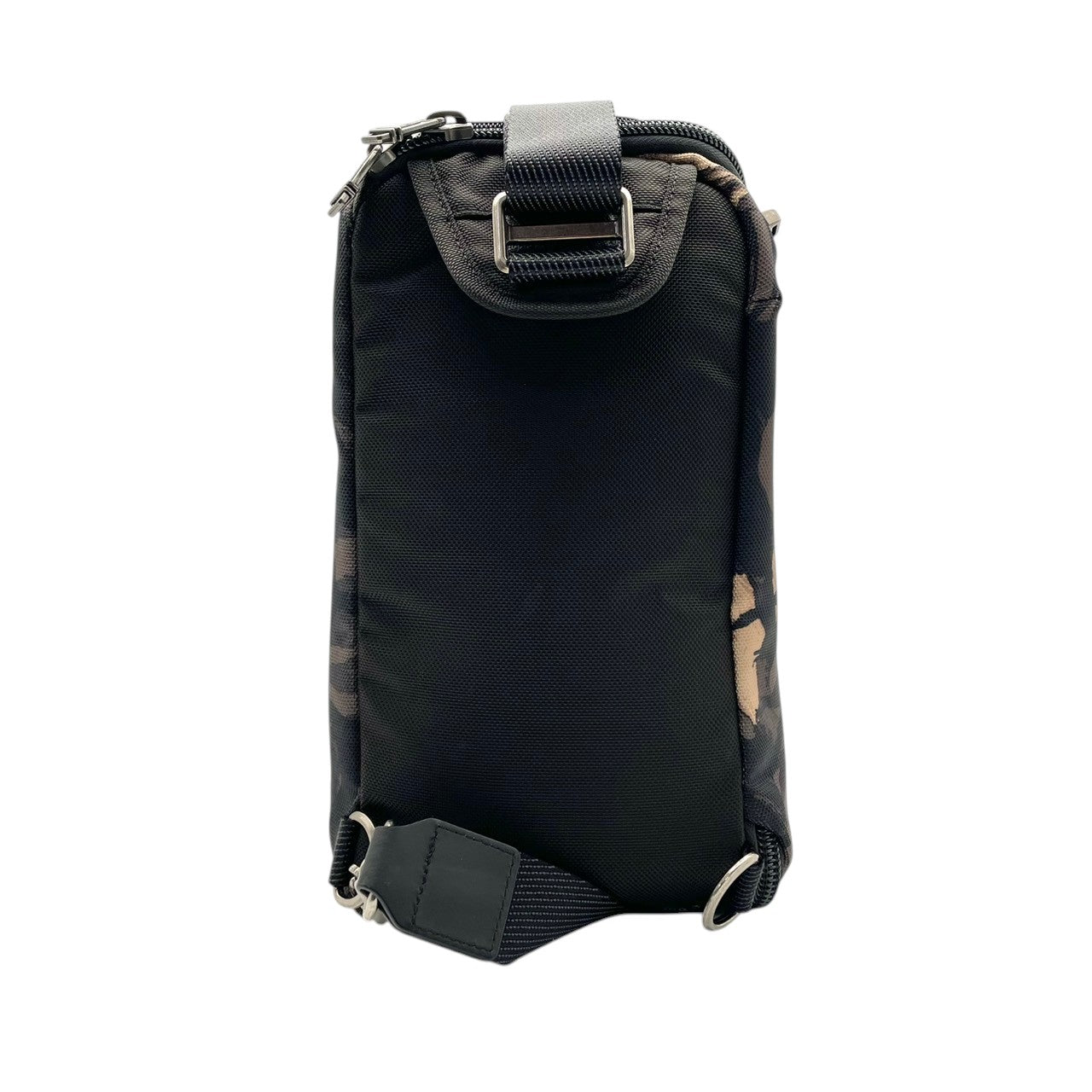 【美品】トゥミ TUMI ボディバッグ スリングバッグ ウエストバッグ アルファブラボー 迷彩 カモフラ バリスティックナイロン レザー グレー ブラック 斜め掛け可 ビンテージ クラシック エレガント メンズ 通勤 通学 旅行 レジャー 多機能 S58