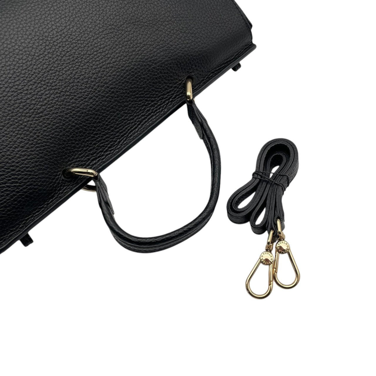 【美品】フルラ FURLA ハンドバッグ ショルダーバッグ 2WAY 本革 レザー ブラック 黒 ゴールド金具 自立可 エレガント ビンテージ クラシック 上品 高級感 通勤 通学 お出かけ 冠婚葬祭 フォーマル 人気 定番 S66