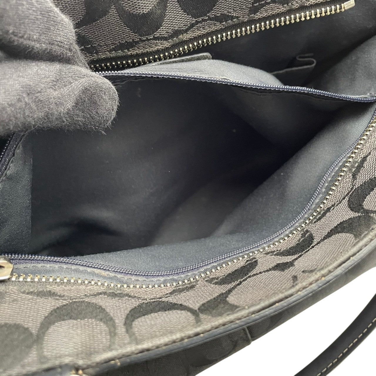 コーチ COACH トートバッグ シグネチャー キャンバス レザー ブラック 黒 8K07 肩掛け ワンショルダー 自立可 A4収納可 通勤 通学 普段使い お出かけ エレガント クラシック ビンテージ レディース ブランド 鞄 収納力抜群 スタイリッシュ 定番 人気 シック 高級感 上品 清楚 お洒落 S66