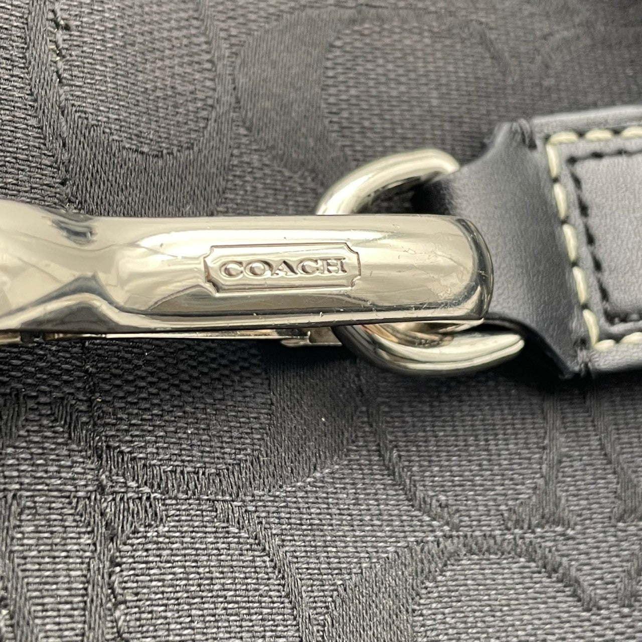 コーチ COACH トートバッグ シグネチャー キャンバス レザー ブラック 黒 8K07 肩掛け ワンショルダー 自立可 A4収納可 通勤 通学 普段使い お出かけ エレガント クラシック ビンテージ レディース ブランド 鞄 収納力抜群 スタイリッシュ 定番 人気 シック 高級感 上品 清楚 お洒落 S66