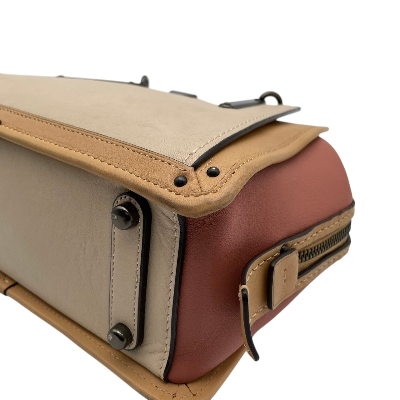 美品 コーチ COACH ドリーマー 2way ショルダーバッグ ハンドバッグ 69553 バタフライ アップリケ レザー 本革 アイボリー ピンク 肩掛け 斜め掛け可 チャーム 通勤 通学 旅行 エレガント クラシカル ビンテージ 希少 ブランド 鞄 S66