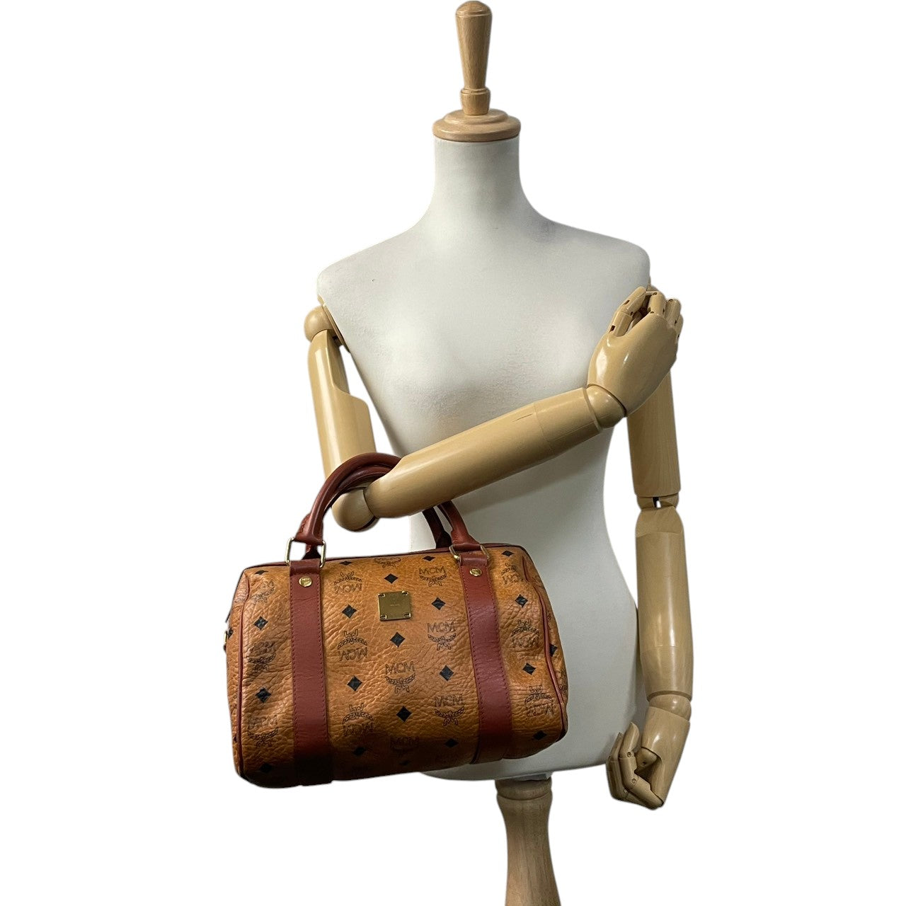 【美品】エムシーエム MCM ハンドバッグ ミニボストンバッグ ヴィセトス モノグラム レザー 本革 ブラウン コニャック ゴールド金具 ロゴ ヴィンテージ ビンテージ クラシック エレガント 希少 レア 自立可 鞄 カバン レディース お出かけ S68