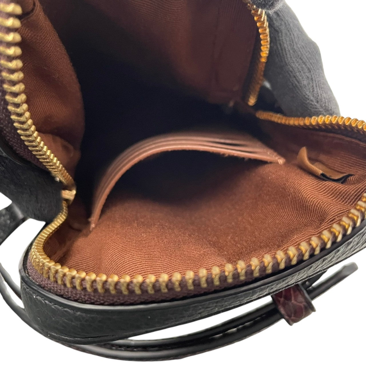 美品 コーチ COACH ショルダーバッグ スマホショルダー ミニバッグ シグネチャー キャンバス レザー ブラウン ブラック ゴールド金具 斜め掛け可 ノースサウス クロスボディ 縦型 ポーチ スリム エレガント クラシック レディース C5585 S54