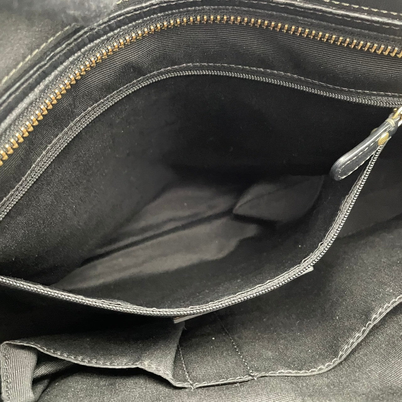 コーチ COACH トートバッグ ハンドバッグ レザー 本革 ペブルドレザー シボ革 ブラック 黒 シルバー金具 ロゴ A4サイズ収納可 肩掛け可 通勤 通学 エレガント クラシック ヴィンテージ 美品 鞄 レディース メンズ 11048 S54