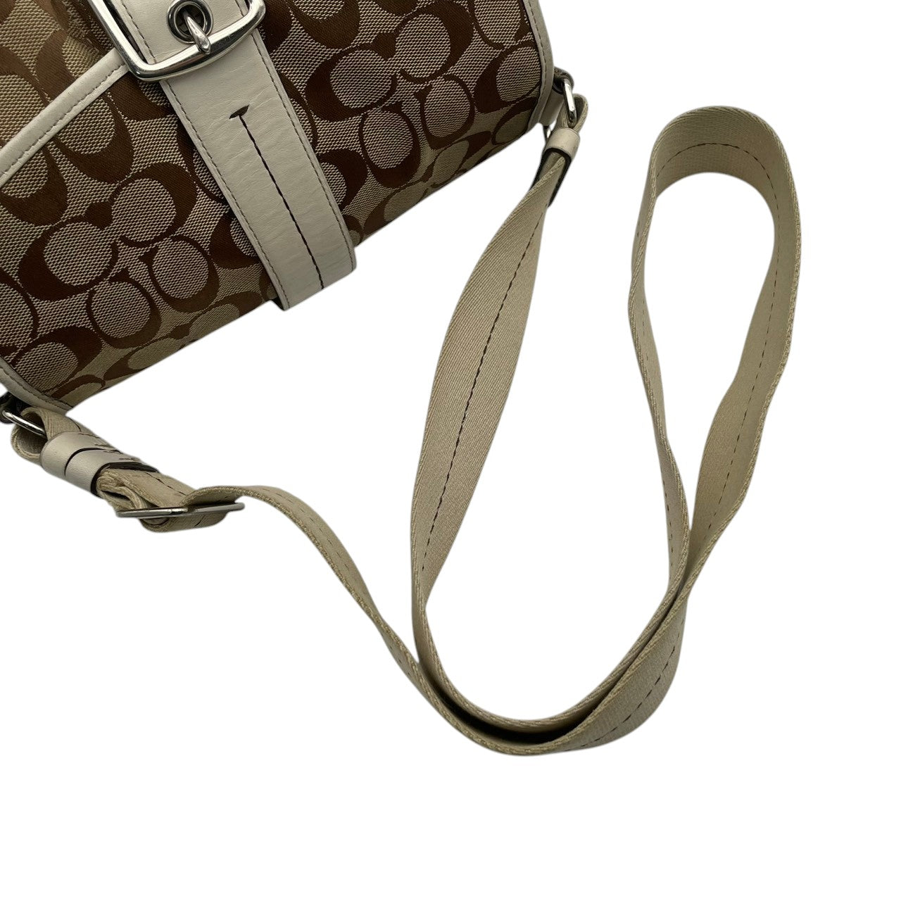 美品 コーチ COACH ショルダーバッグ 斜め掛け可 肩掛け シグネチャー キャンバス レザー 本革 ベージュ ホワイト 白 シルバー金具 ソーホー フラップ ヴィンテージ ビンテージ 希少 レア 鞄 レディース お出かけ 通勤 通学 6835 S54