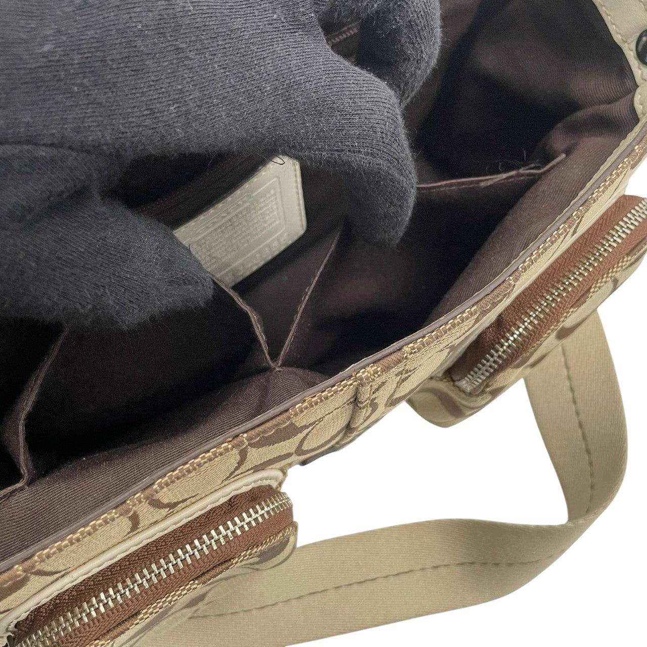 美品 コーチ COACH ショルダーバッグ 斜め掛け可 肩掛け シグネチャー キャンバス レザー 本革 ベージュ ホワイト 白 シルバー金具 ソーホー フラップ ヴィンテージ ビンテージ 希少 レア 鞄 レディース お出かけ 通勤 通学 6835 S54