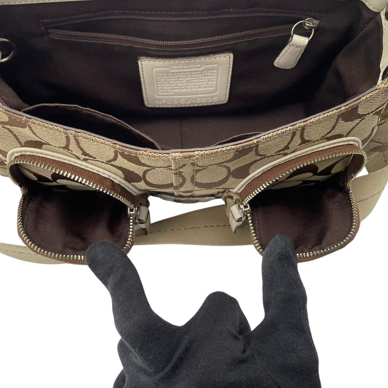 美品 コーチ COACH ショルダーバッグ 斜め掛け可 肩掛け シグネチャー キャンバス レザー 本革 ベージュ ホワイト 白 シルバー金具 ソーホー フラップ ヴィンテージ ビンテージ 希少 レア 鞄 レディース お出かけ 通勤 通学 6835 S54