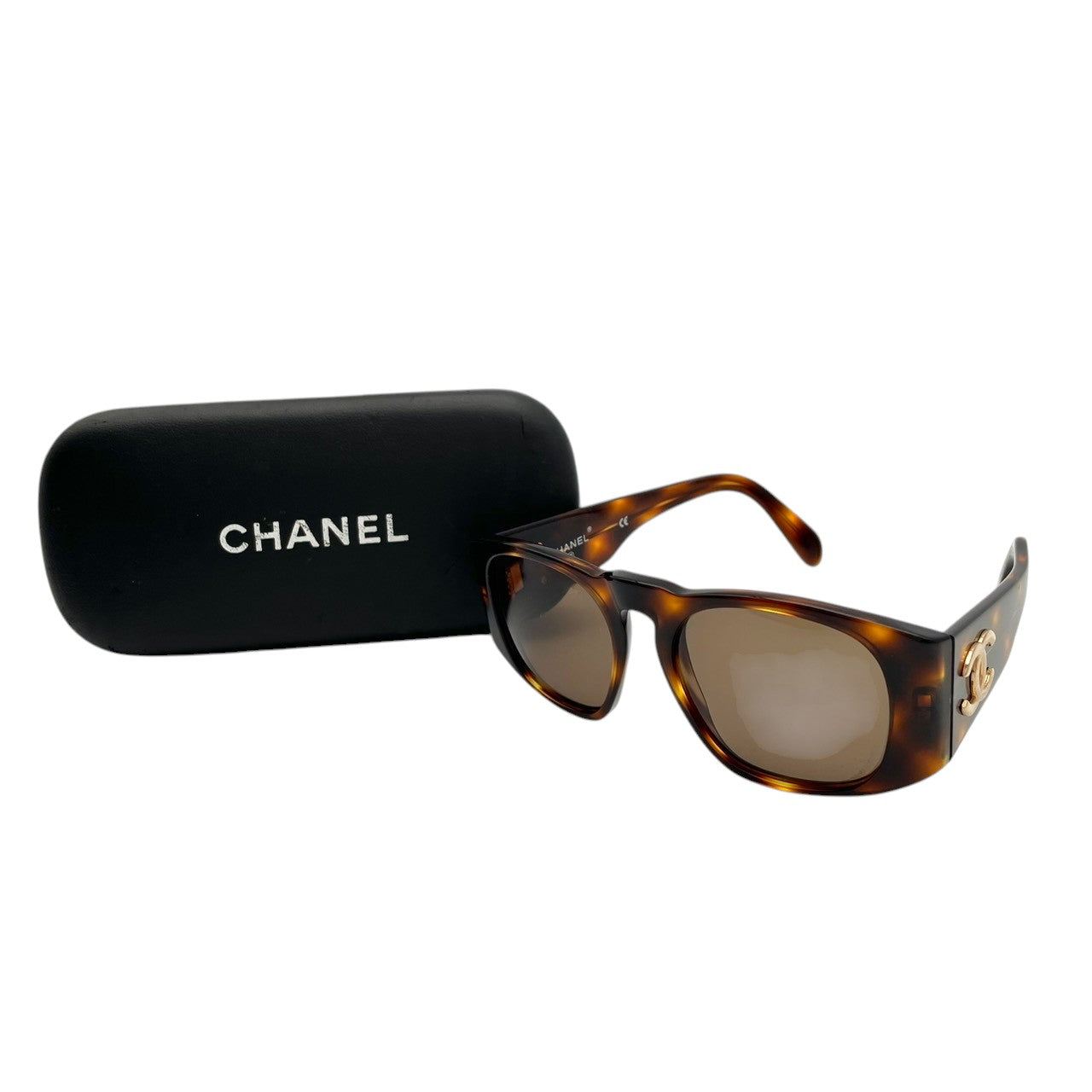 シャネル CHANEL サングラス アイウェア べっ甲柄 ハバナ ブラウン 茶色 ゴールド金具 ココマーク サイドロゴ デカココ プラスチック 紫外線対策 UVカット ビンテージ クラシック エレガント 希少 婦人 レディース ケース付属 M4