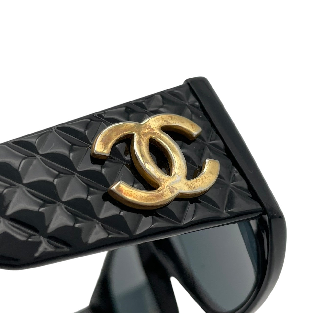 シャネル CHANEL サングラス アイウェア 01450 マトラッセ キルティング ブラック 黒 ゴールド金具 ココマーク ロゴ イタリア製 ビンテージ クラシック エレガント 希少 レア 婦人 レディース 紫外線対策 UVカット ケース付属 M4