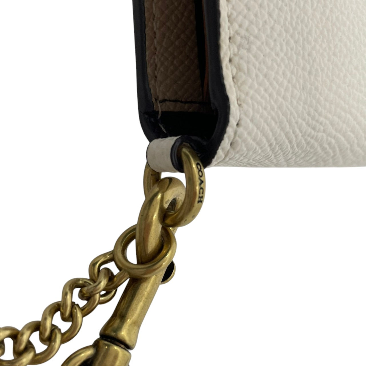美品 コーチ COACH ミディアム コーナー ジップ ウォレット 二つ折り財布 クロスグレイン レザー 本革 アイボリー ゴールド金具 ロゴ金具 チェーン付き 札入れ 小銭入れ カード収納 コンパクト 上品 レディース 日常使い 収納力 M2