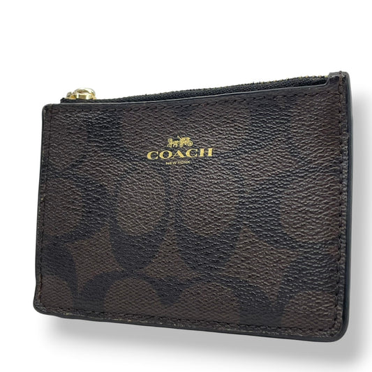 コーチ COACH カードケース パスケース シグネチャー PVC レザー ブラウン 茶色 キャメル スリム 薄型 コンパクト ビジネス 定期入れ 名刺入れ ユニセックス 上品 クラシック ビンテージ 贈り物 ギフト 人気 定番 希少 M2