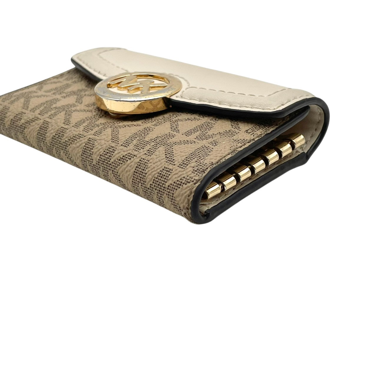 【良品】 マイケルコース MICHAEL KORS キーケース 6連 シグネチャー PVC レザー ベージュ ホワイト 白 ゴールド ロゴ 金具 スタイリッシュ エレガント レディース コンパクト 鍵 収納 定番 人気 おしゃれ かわいい お出かけ M2
