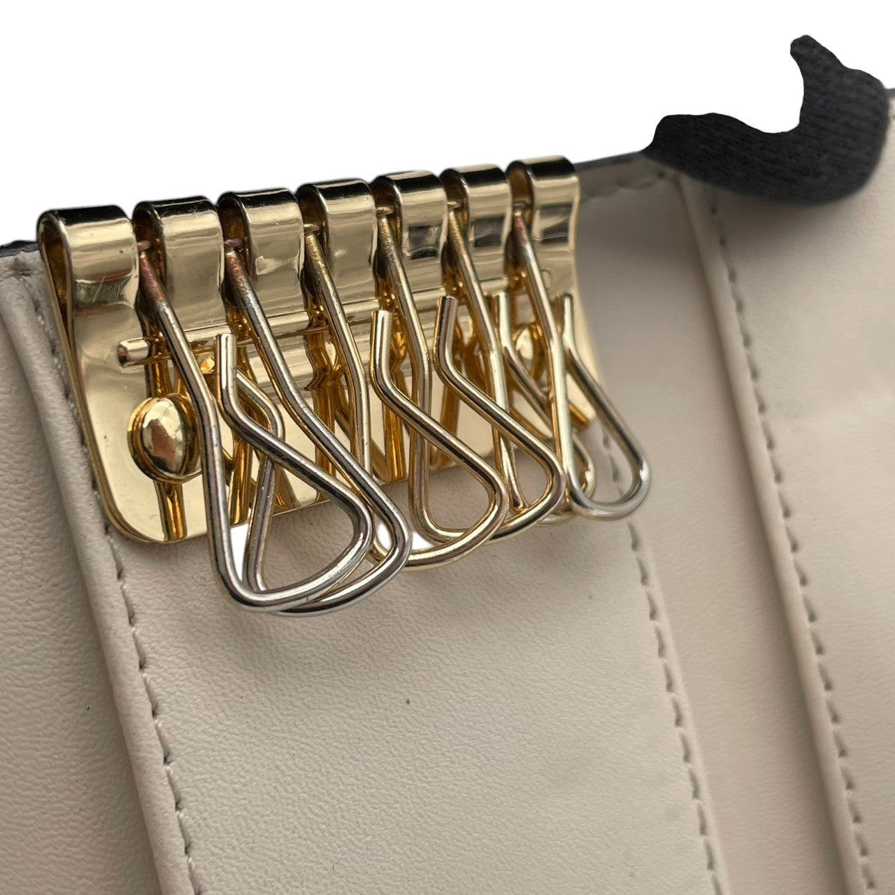 【良品】 マイケルコース MICHAEL KORS キーケース 6連 シグネチャー PVC レザー ベージュ ホワイト 白 ゴールド ロゴ 金具 スタイリッシュ エレガント レディース コンパクト 鍵 収納 定番 人気 おしゃれ かわいい お出かけ M2