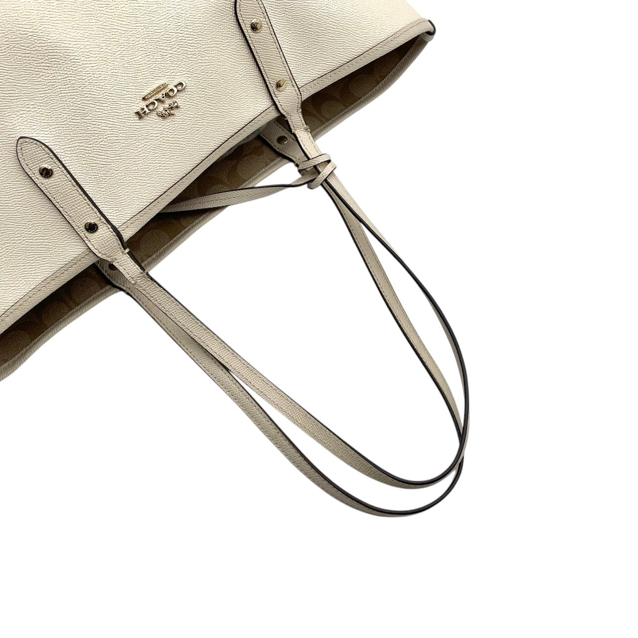 【良品】 コーチ COACH トートバッグ シグネチャー PVC レザー アイボリー ホワイト A4収納可能 大容量 肩掛け可 ワンショルダー 自立可 エレガント クラシック ビンテージ 通勤 通学 お出かけ 普段使い レディース 定番 人気 希少 S3