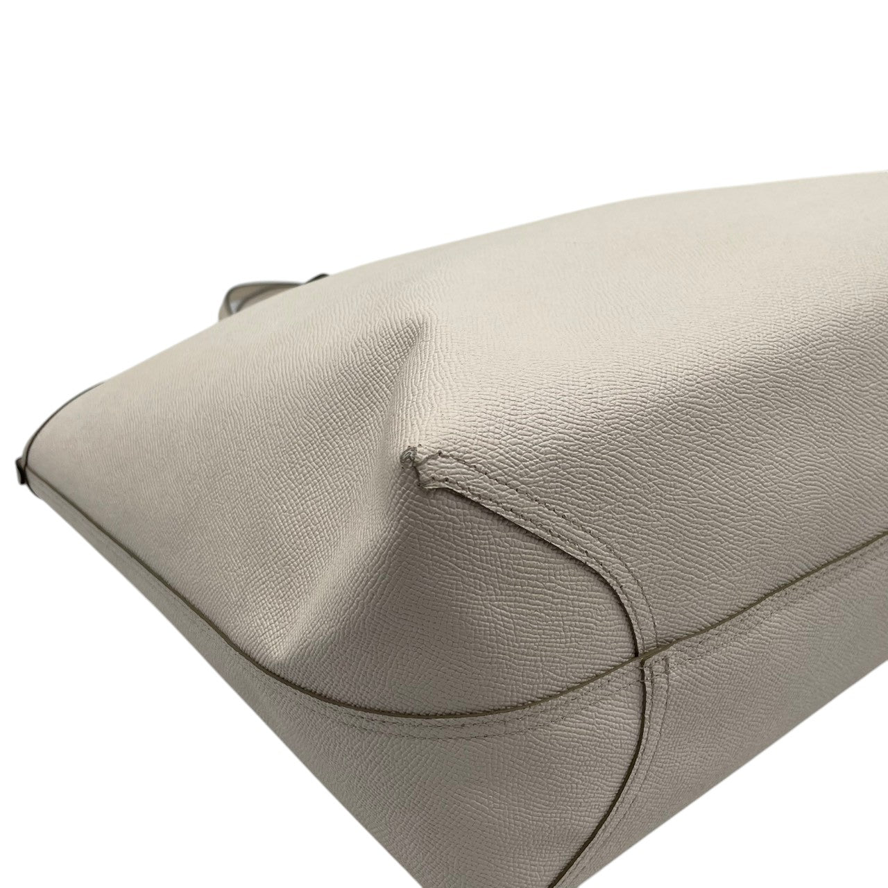 【良品】 コーチ COACH トートバッグ シグネチャー PVC レザー アイボリー ホワイト A4収納可能 大容量 肩掛け可 ワンショルダー 自立可 エレガント クラシック ビンテージ 通勤 通学 お出かけ 普段使い レディース 定番 人気 希少 S3
