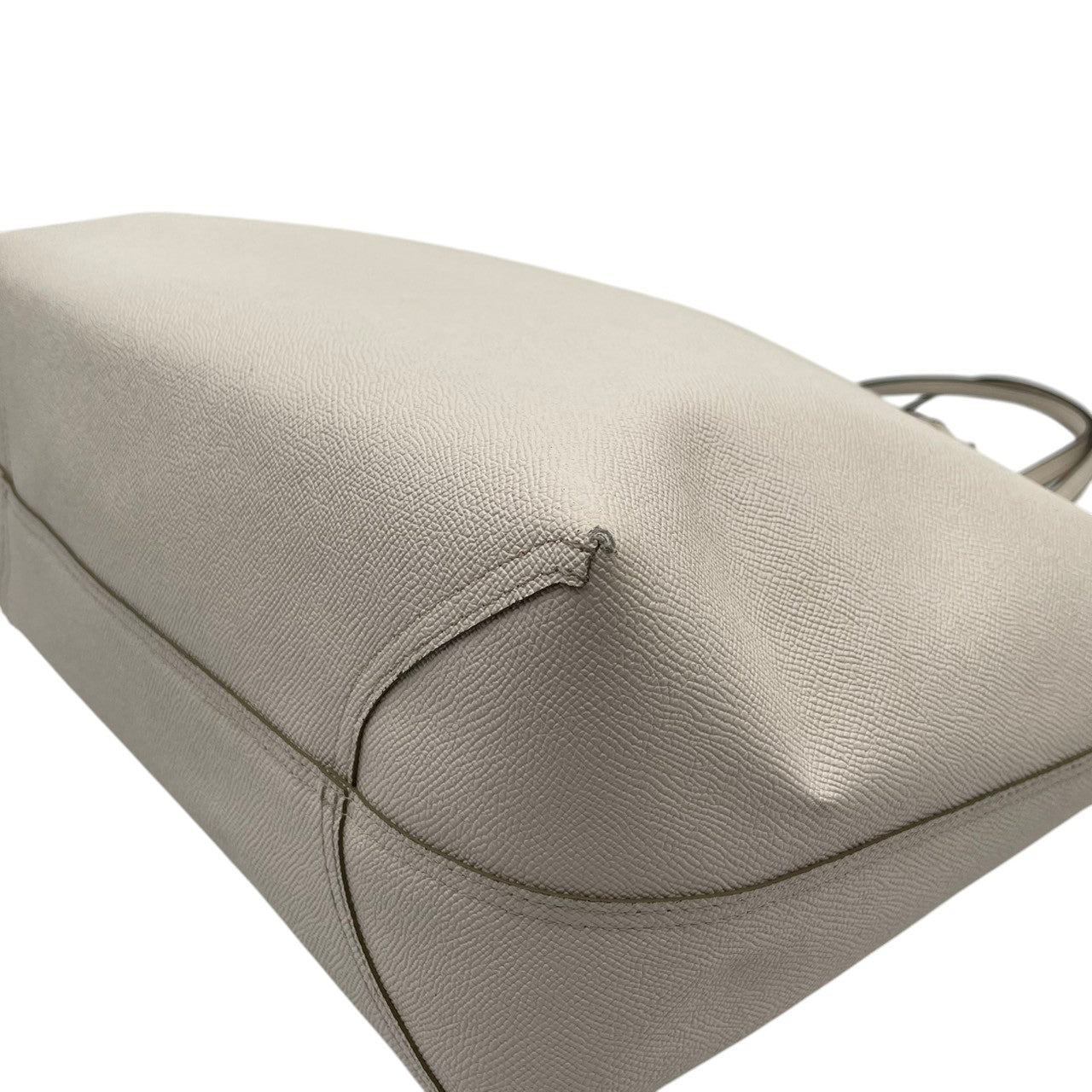 【良品】 コーチ COACH トートバッグ シグネチャー PVC レザー アイボリー ホワイト A4収納可能 大容量 肩掛け可 ワンショルダー 自立可 エレガント クラシック ビンテージ 通勤 通学 お出かけ 普段使い レディース 定番 人気 希少 S3