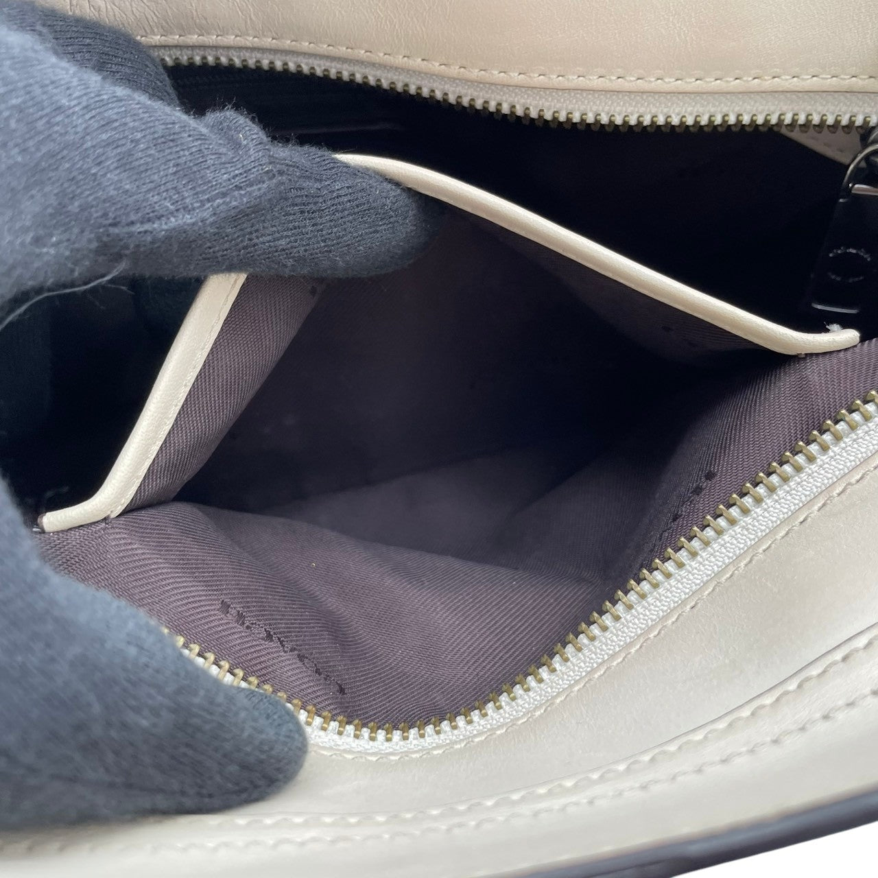 【美品】 コーチ COACH 2WAY ハンドバッグ ショルダーバッグ 斜め掛け可 レザー 本革 アイボリー 白 ゴールド金具 チェルシー クロスボディ ビンテージ クラシック エレガント スタイリッシュ 上品 鞄 レディース お出かけ 59091 S3
