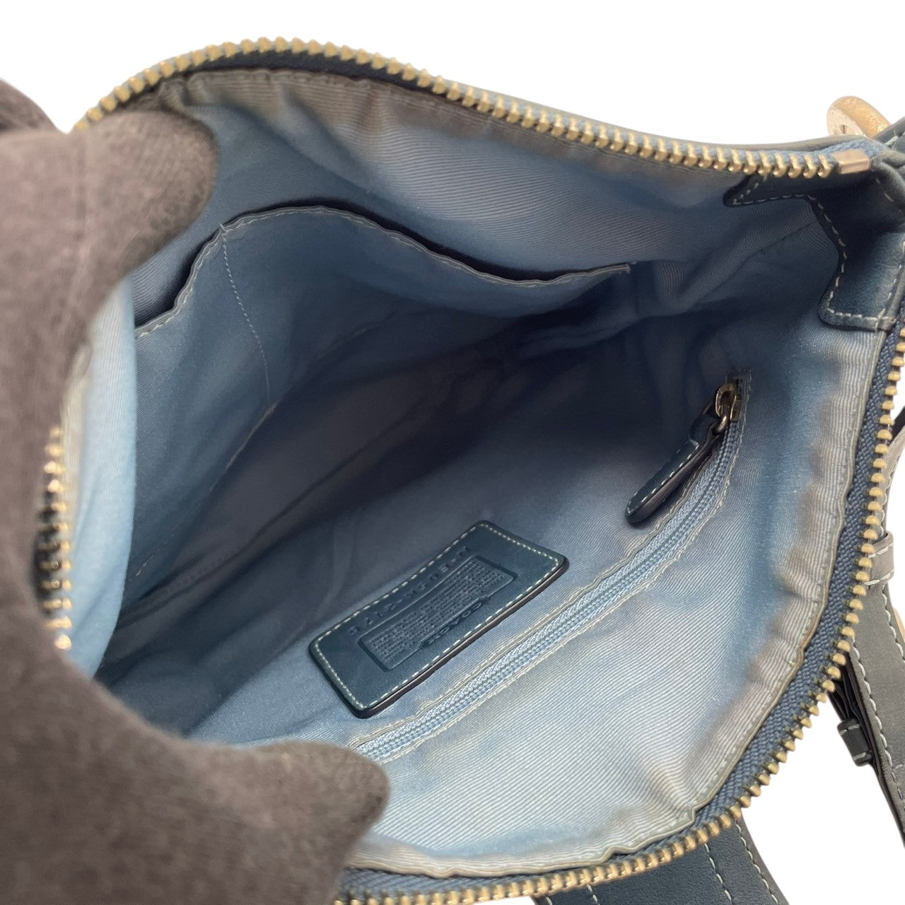 コーチ COACH ショルダーバッグ 斜め掛け可 シグネチャー キャンバス スウェード レザー 青 ブルー シルバー金具 クロスボディ 肩掛け 鞄 カバン ロゴ リングモチーフ エレガント クラシック ヴィンテージ レディース お出かけ トラベル 旅行 S3