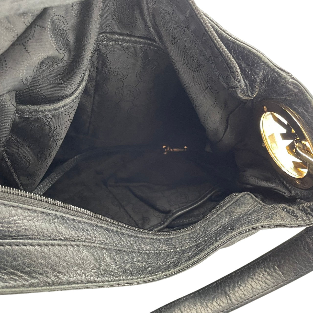 良品 マイケルコース MICHAEL KORS ショルダーバッグ ワンショルダー レザー ブラック 黒 ゴールド金具 MKロゴチャーム ファスナー開閉 エレガント デイリー 肩掛け 鞄 かばん レディース S5