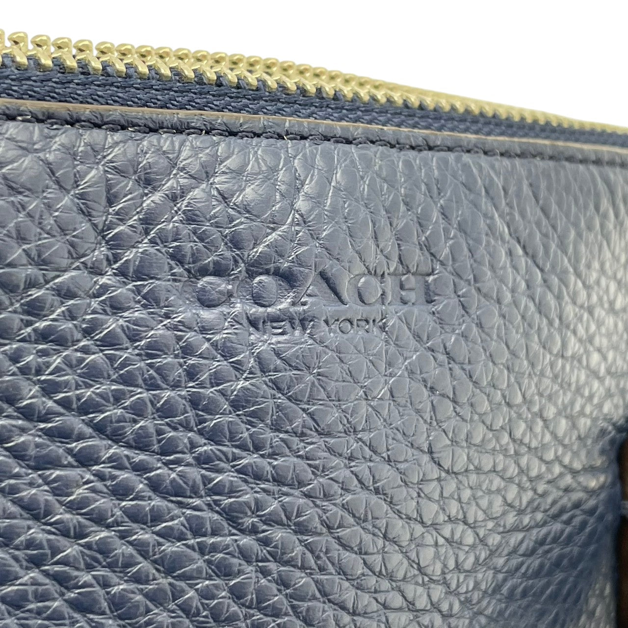 美品 コーチ COACH 2WAYバッグ ハンドバッグ ショルダーバッグ レザー ブルー 青 シルバー金具 ロゴチャーム ファスナー開閉 クロスボディ 斜め掛け エレガント お出かけ レディース 鞄 カバン F30281 S5
