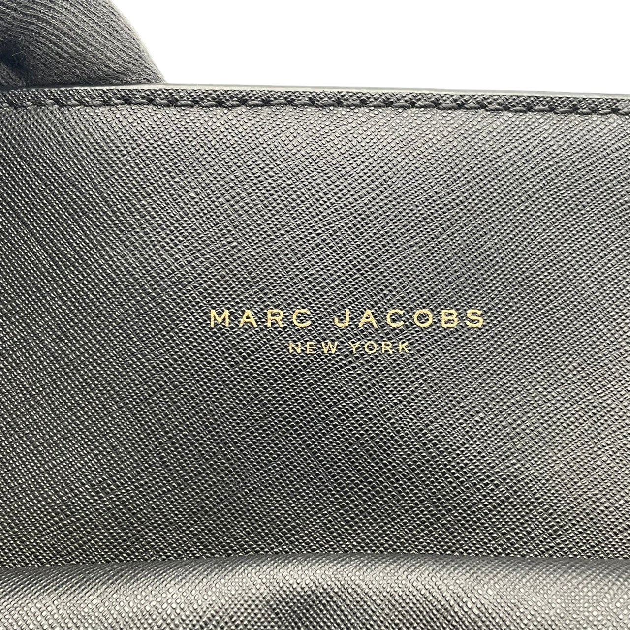 良品 マークジェイコブス MARC JACOBS トートバッグ レザー ブラック 黒 パドロック 南京錠 ゴールド金具 肩掛け A4収納 大容量 エレガント 通勤 通学 デイリーユース レディース 鞄 カバン S79