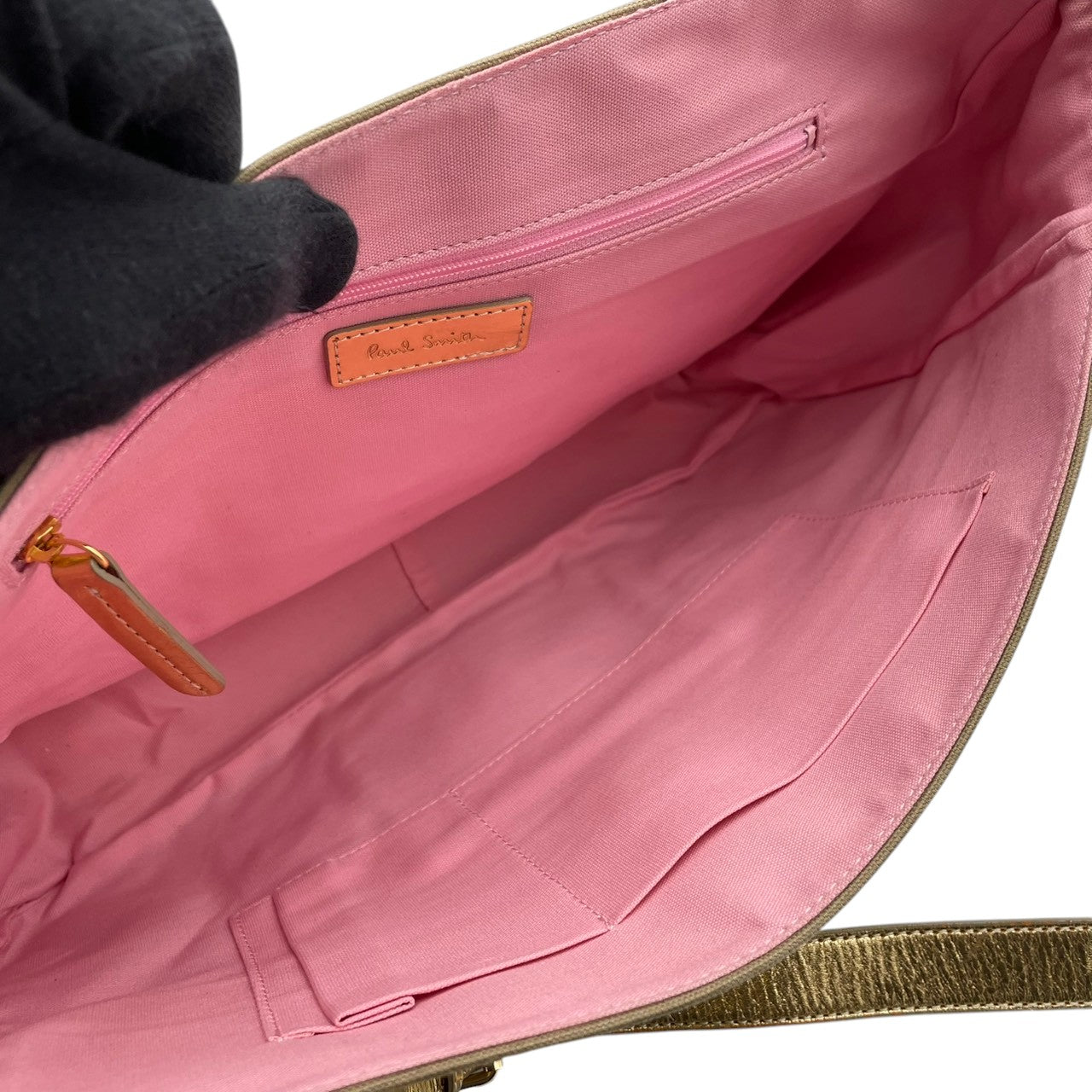 【美品】Paul Smith ポールスミス ショルダーバッグ クロスボディ 斜め掛け キャンバス レザー ベージュ ゴールド金具 エレガント カジュアル お出かけ 普段使い デイリー 旅行 レディース ユニセックス カバン 鞄 オシャレ カッコイイ S62