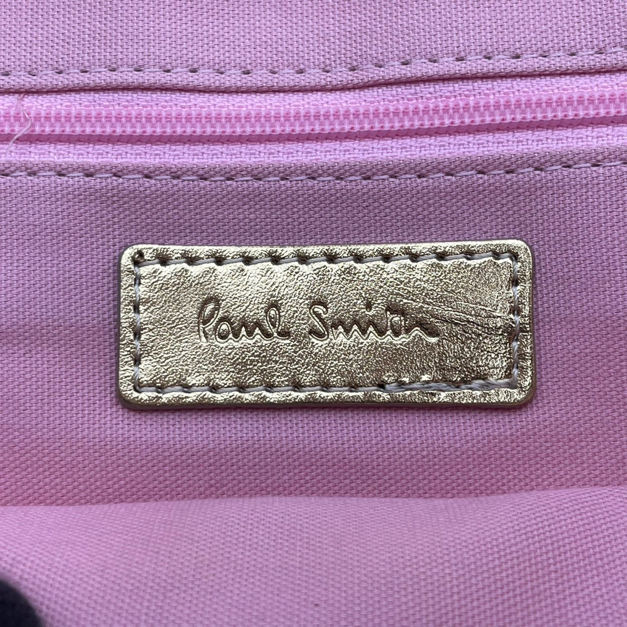 【美品】Paul Smith ポールスミス ショルダーバッグ クロスボディ 斜め掛け キャンバス レザー ベージュ ゴールド金具 エレガント カジュアル お出かけ 普段使い デイリー 旅行 レディース ユニセックス カバン 鞄 オシャレ カッコイイ S62