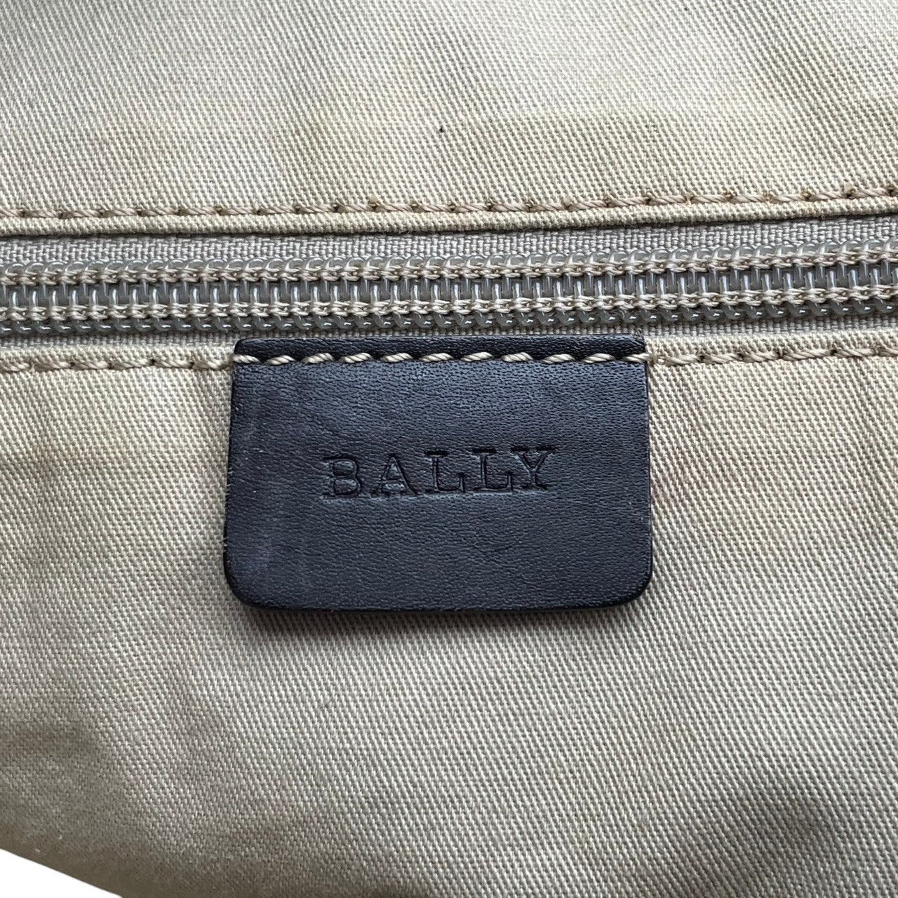 【良品】BALLY バリー トートバッグ ショルダーバッグ レザー 本革 ブラウン 茶色 縦型 大容量 A4収納可能 パソコン PC収納 ビンテージ エレガント 上品 鞄 カバン 通勤 通学 メンズ レディース ユニセックス シンプル ロゴ S62