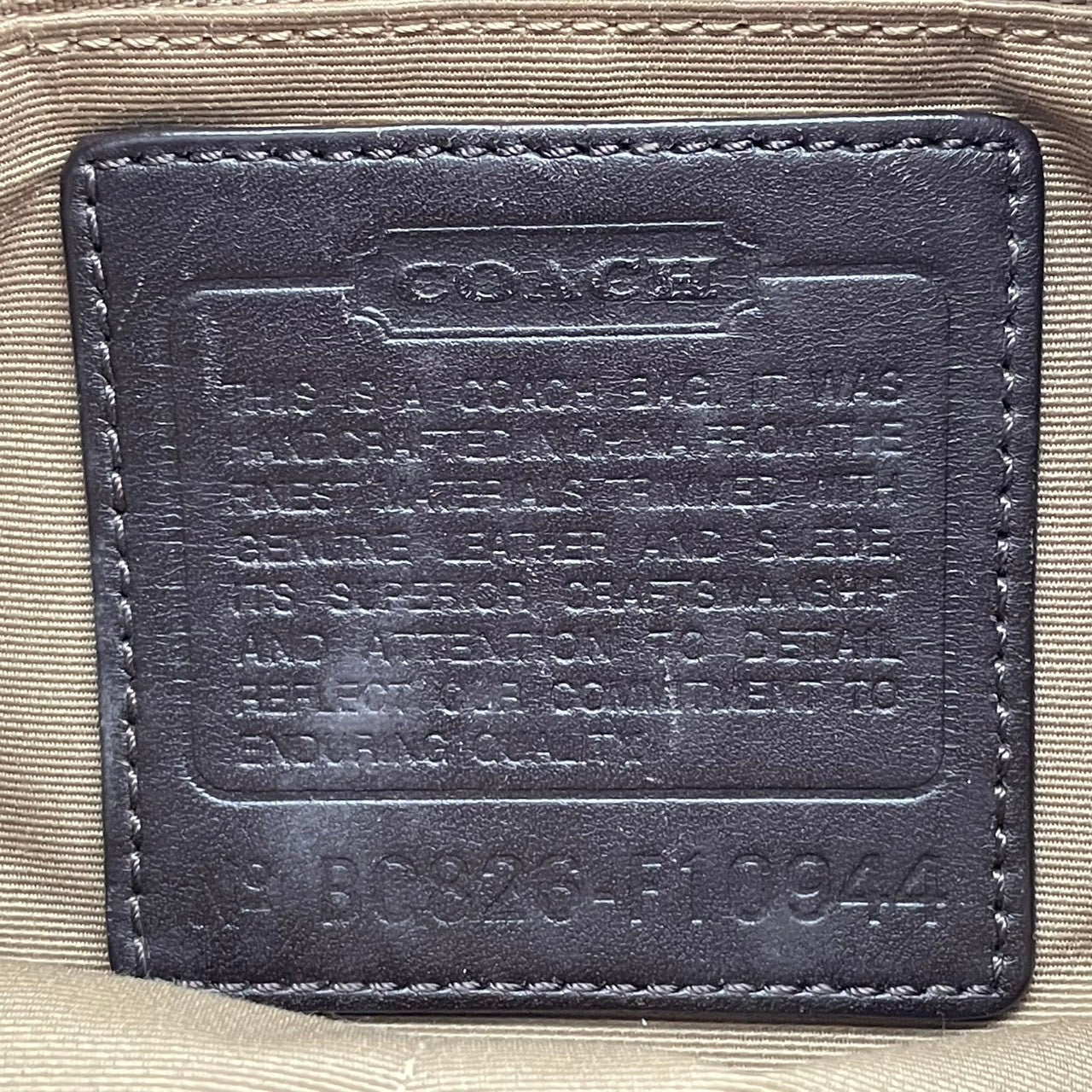 コーチ COACH ミニシグネチャー ショルダーバッグ キャンバス レザー ベージュ ブラウン 総柄 F10944 斜め掛け可 肩掛け ファスナー開閉 シルバー金具 レディース ユニセックス 日常使い クラシック ロングショルダー 収納力 S2