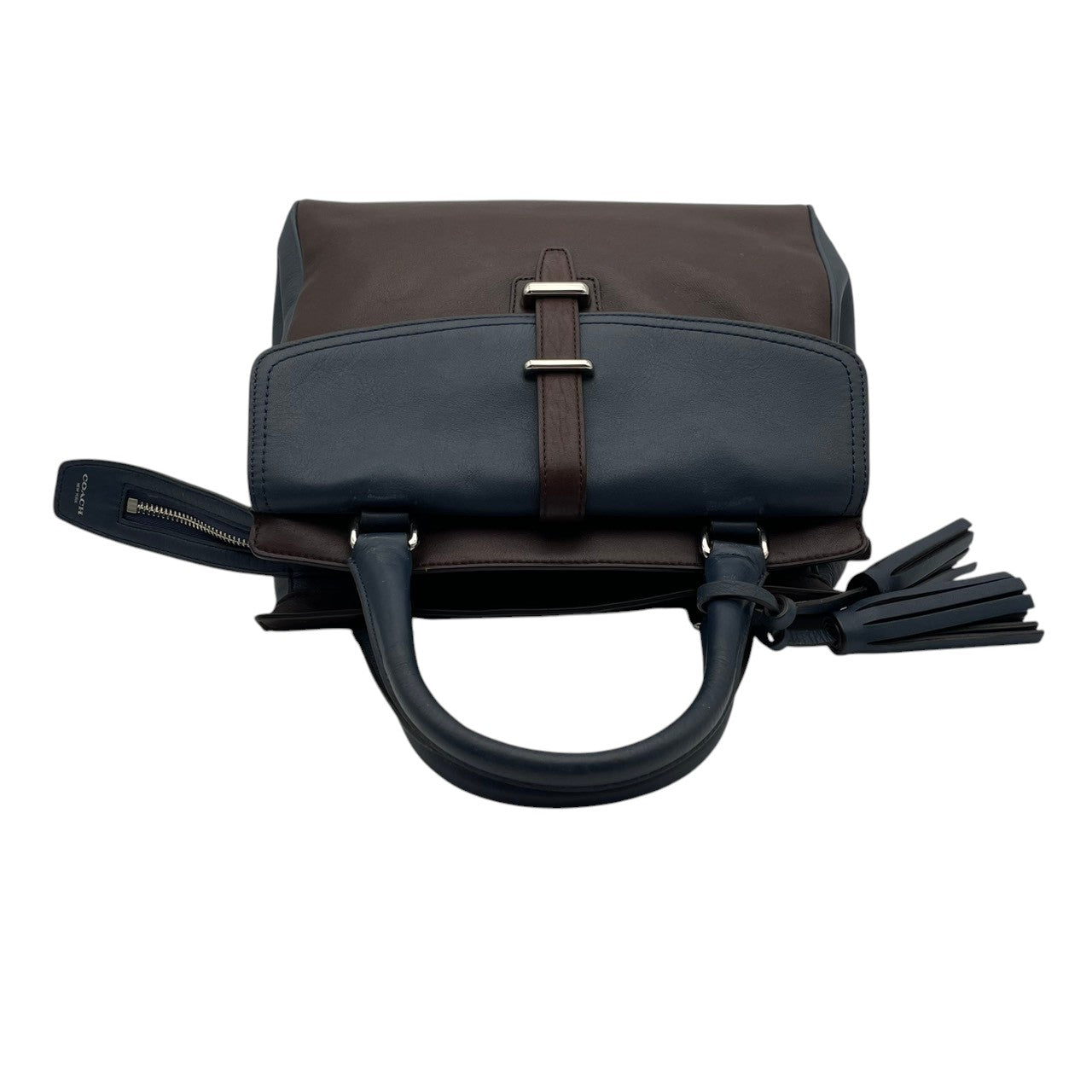 コーチ COACH レガシー ノースサウス サッチェル ハンドバッグ レザー 本革 ブラウン ネイビー バイカラー 26301 F1320 タッセル シルバー金具 フラップ 手持ち トップハンドル レディース 上品 クラシック 日常使い 収納力 S2