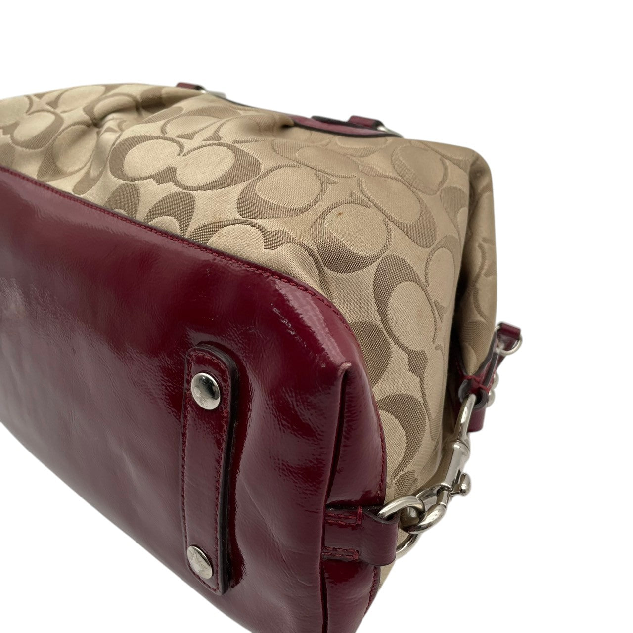 コーチ COACH アシュリー シグネチャー サテン サッチェル ハンドバッグ キャンバス パテントレザー ベージュ ワインレッド 総柄 F15443 J1149 シルバー金具 ロゴ 手持ち レディース 上品 クラシック 日常使い 収納力 S2