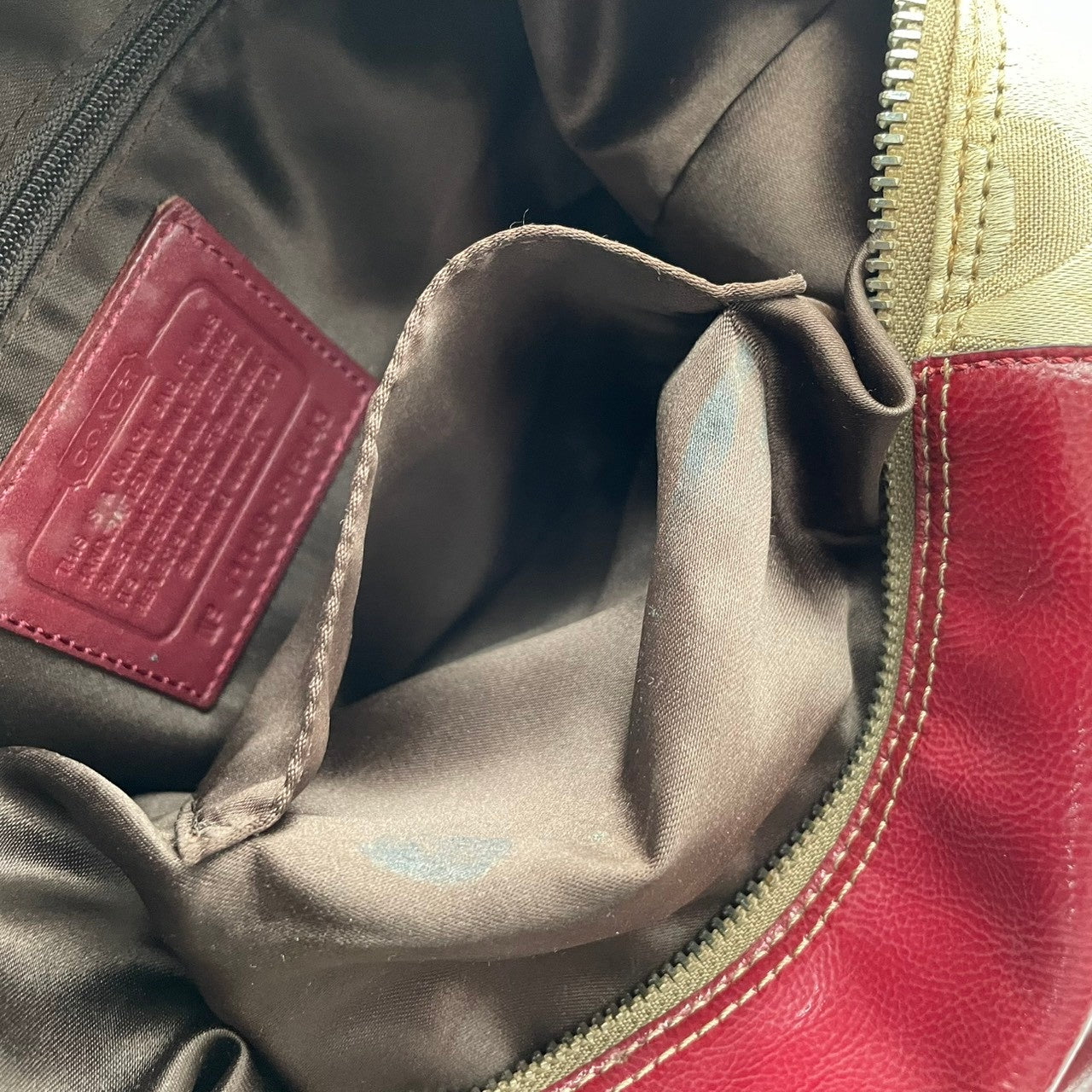 コーチ COACH アシュリー シグネチャー サテン サッチェル ハンドバッグ キャンバス パテントレザー ベージュ ワインレッド 総柄 F15443 J1149 シルバー金具 ロゴ 手持ち レディース 上品 クラシック 日常使い 収納力 S2